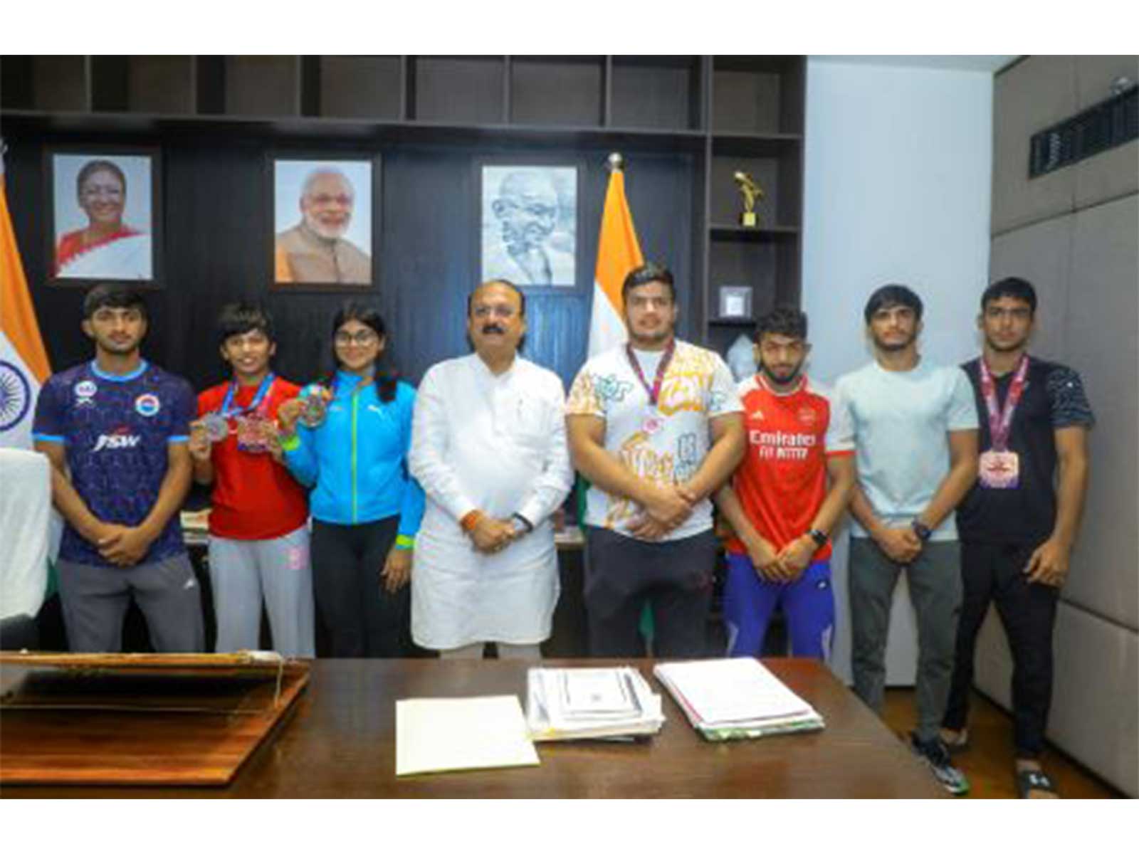 Delhi Minister Ashish Sood felicitates athletes (Photo: X/@ashishsood_bjp)
