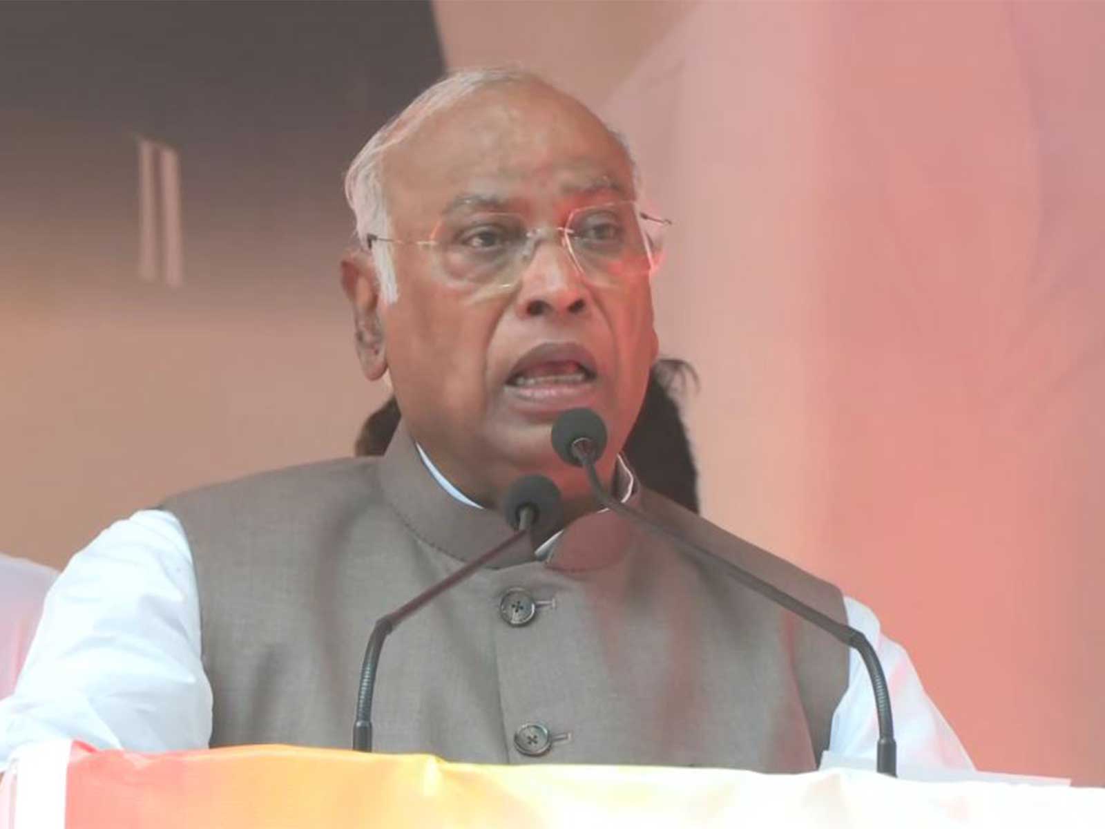 Congress President Mallikarjun Kharge (Photo/ANI)