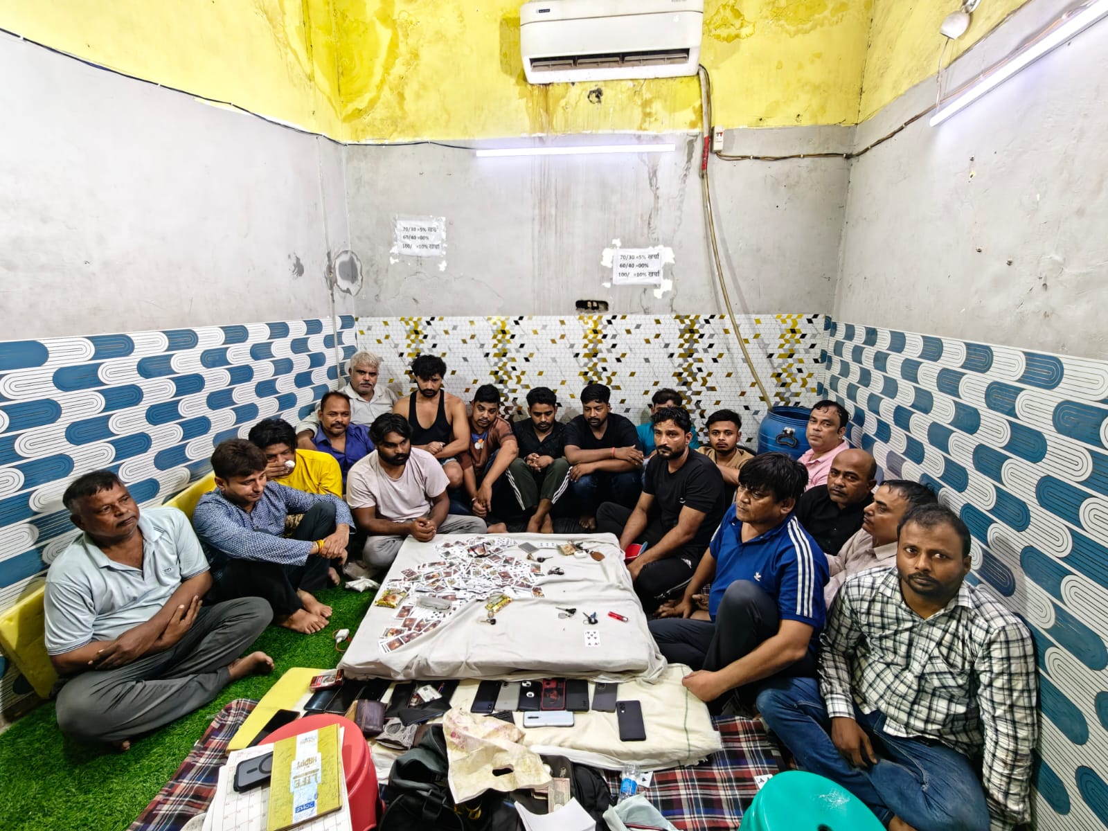 Delhi Police bust illegal gambling den in Mukundpur area (Photo/Delhi Police)