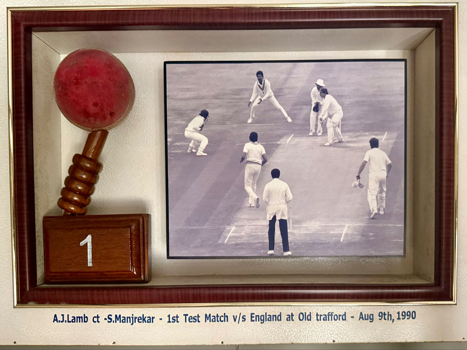 Memento marking Anil Kumble's first international wicket. (Photo: @anilkumble1074 X)