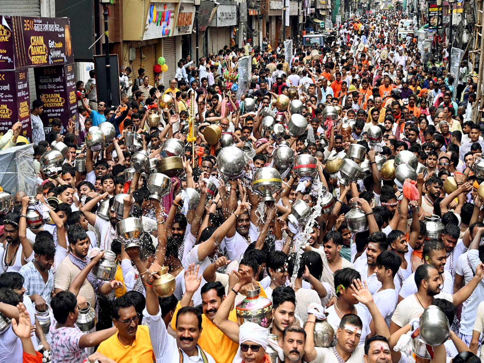 Devotees throng Shiva Temples on second Monday of Sawan (Photo\ANI)