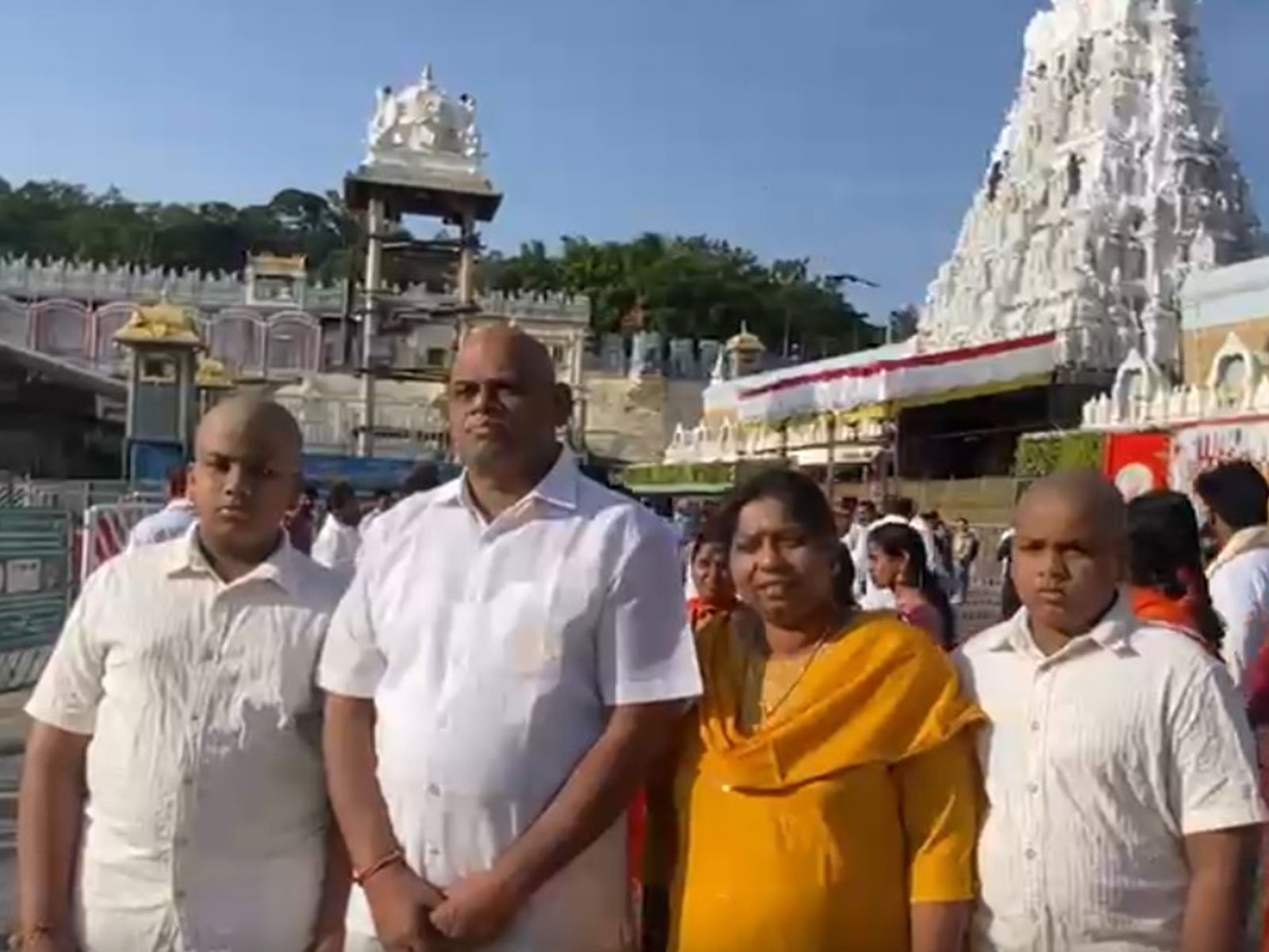 Sri Lankan MP Elayathamby Sreenath visits Sri Venkateswara Swamy Temple at Tirumala, Andhra Pradesh (Photo/ANI)