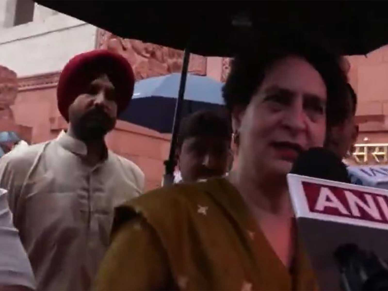 Congress MP Priyanka Gandhi (Photi : ANI)