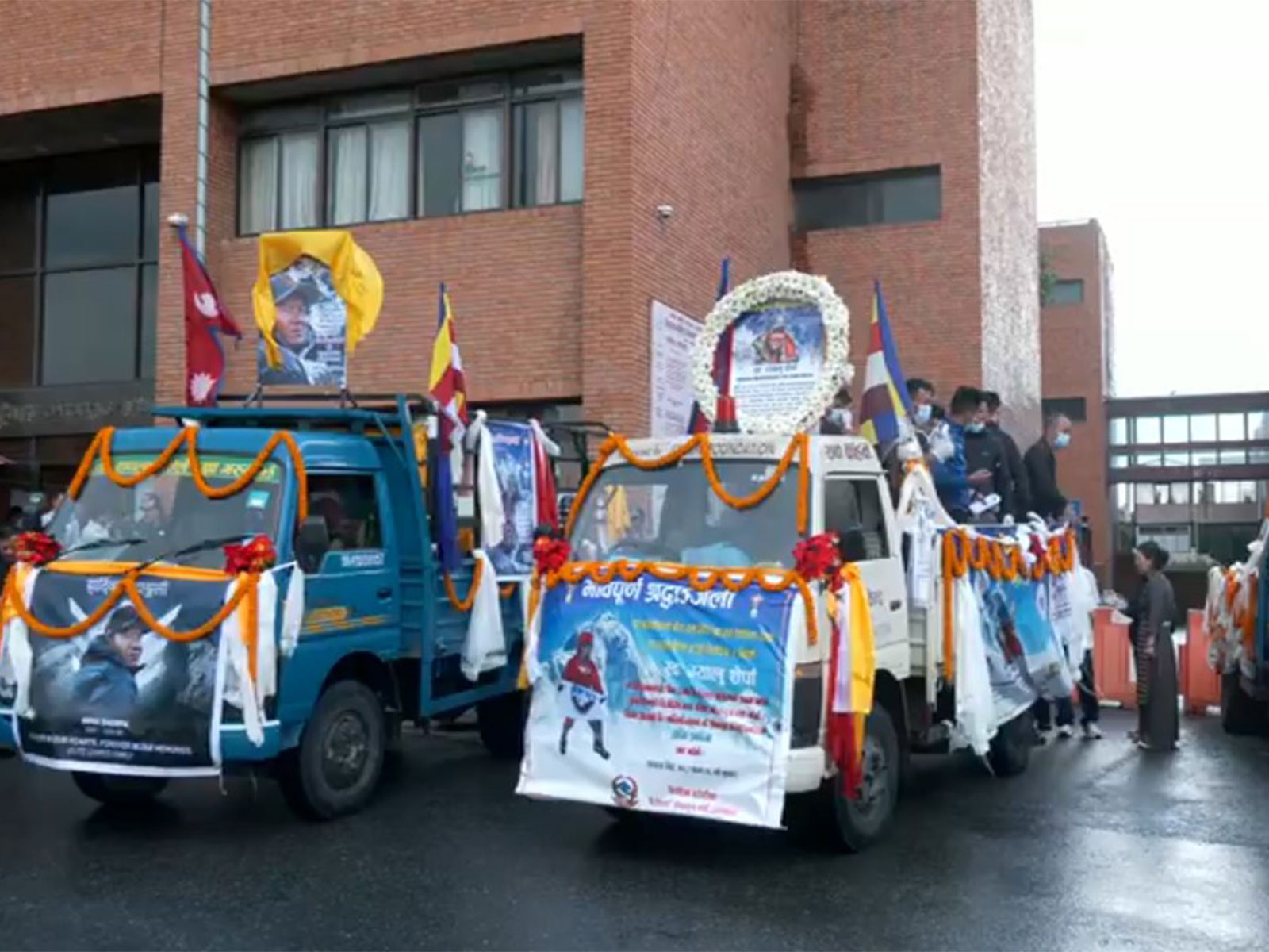 Mortal remains of Kili Pemba Sherpa, known widely as Kilu, along with Gyalu Sherpa and Nima Sherpa, arrived at Tribhuvan International Airport (Photo/ANI)