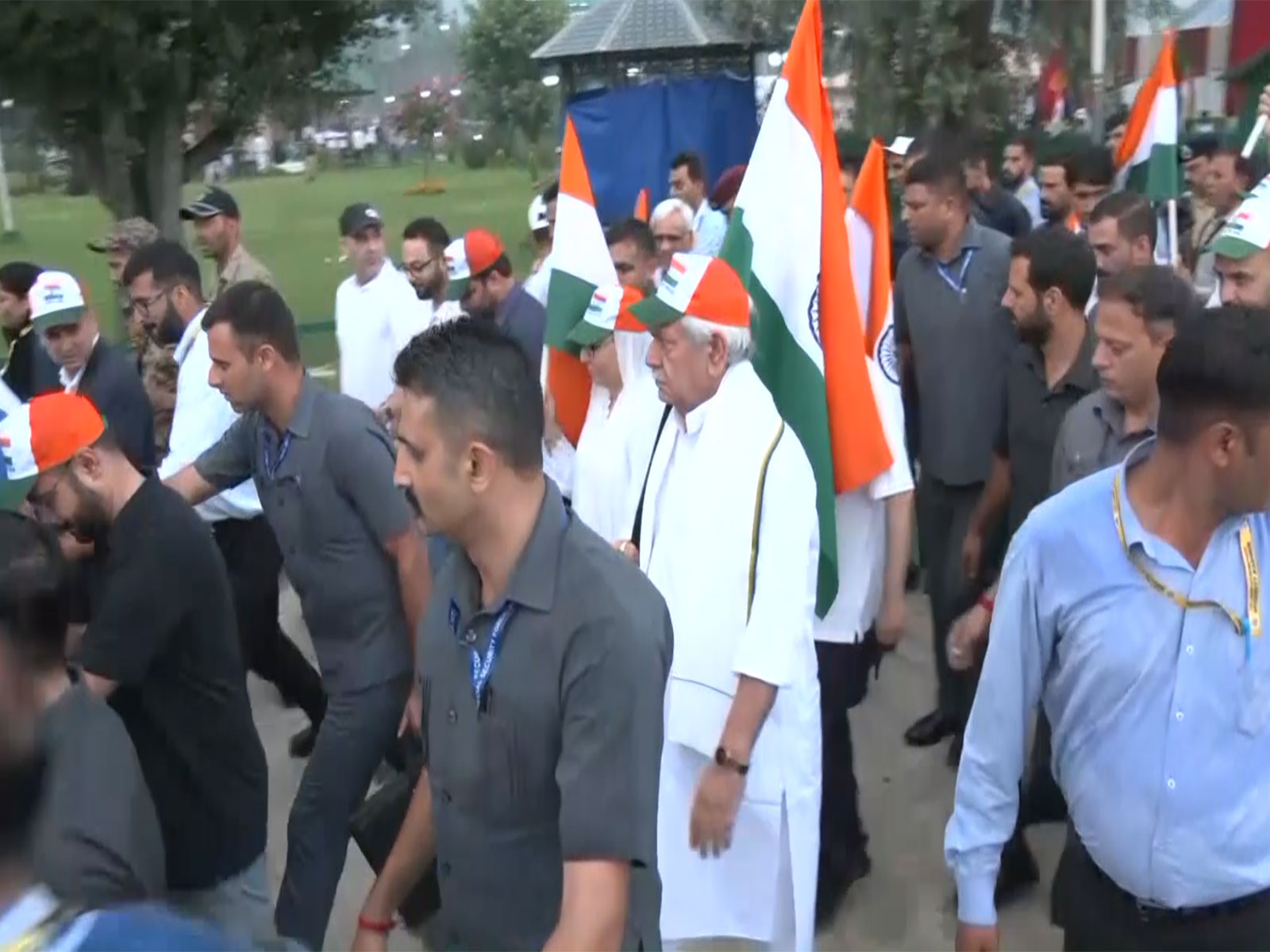 J-K LG Manoj Sinha flags off Tiranaga Rally in Srinagar (Photo/ANI)