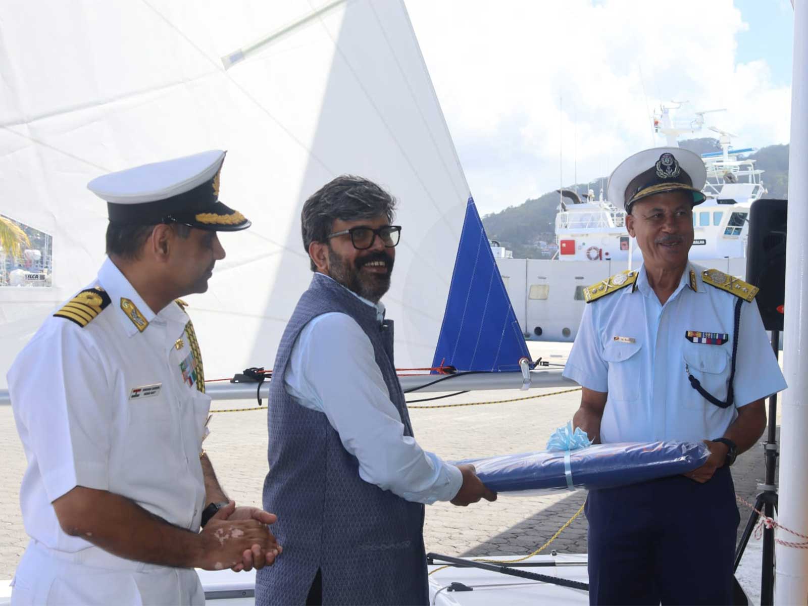 India hands over five laser radial boats to Seychelles (Photo/X@hci_seychelles)