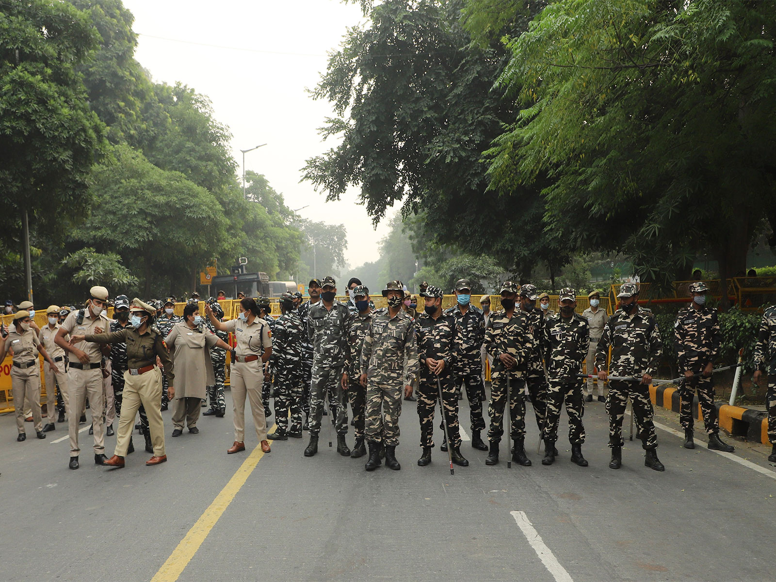 Security and police personnel stand guard Representative Image (Photo/ANI)
