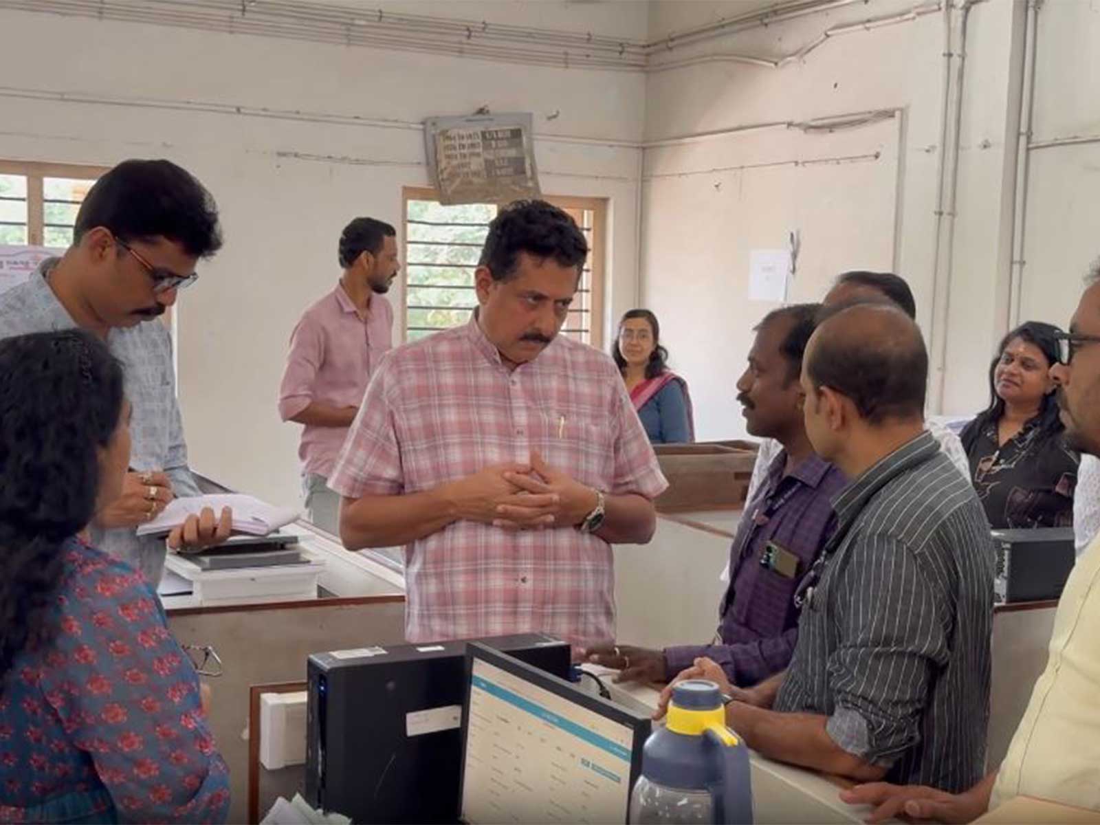 Keralam: General Education Minister conducts surprise inspection at Pareeksha Bhavan (Photo: Education Minister Office)