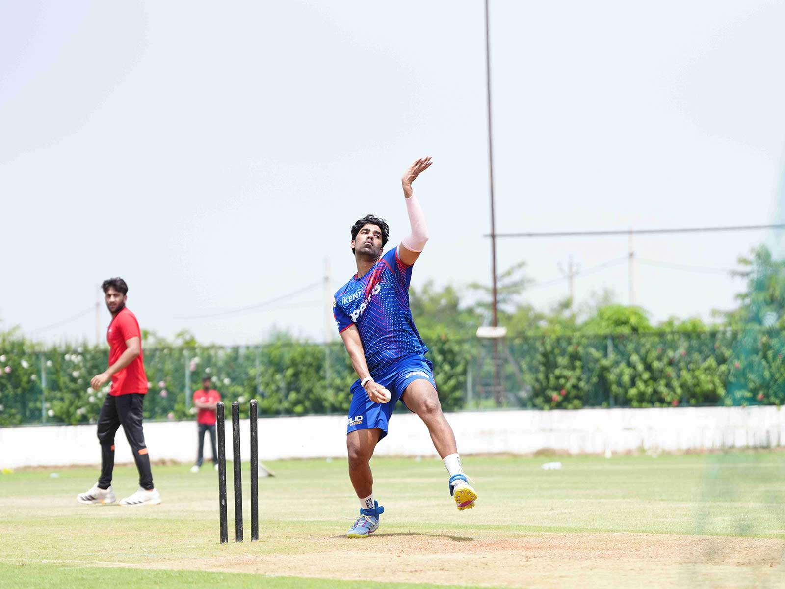 Shashank Singh bowling during an off-season camp in New Chandigarh (Photo: Punjab Kings)