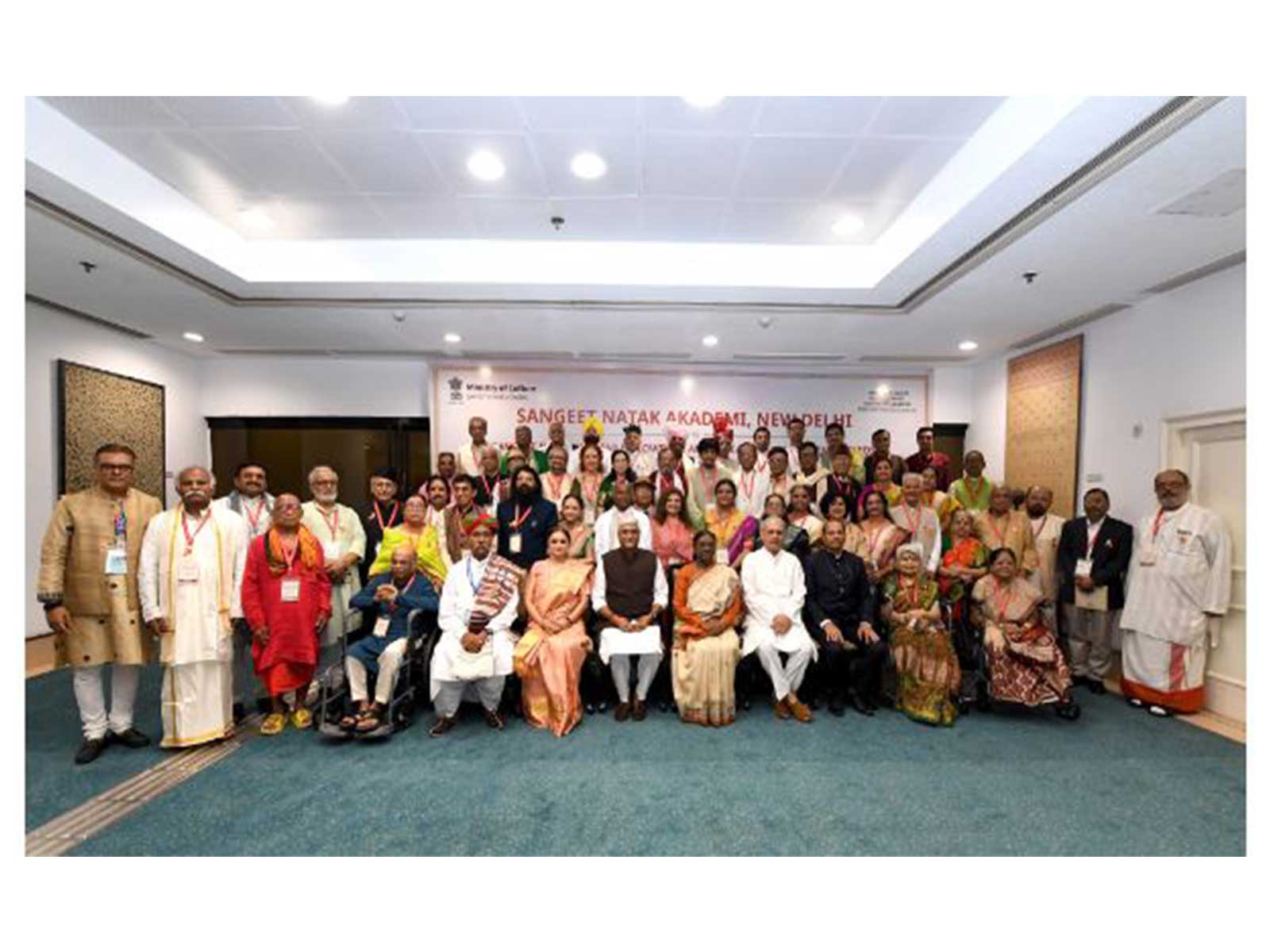 resident Murmu presents Sangeet Natak Akademi awards to artists (Image source: pib)