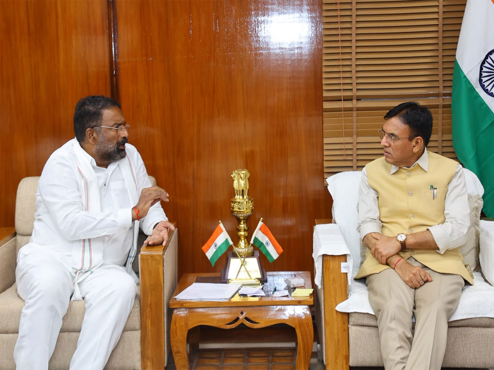 Telangana Minister for Sports Vakiti Srihari and Union Minister Mansukh Mandaviya (Photo/Telangana Government)