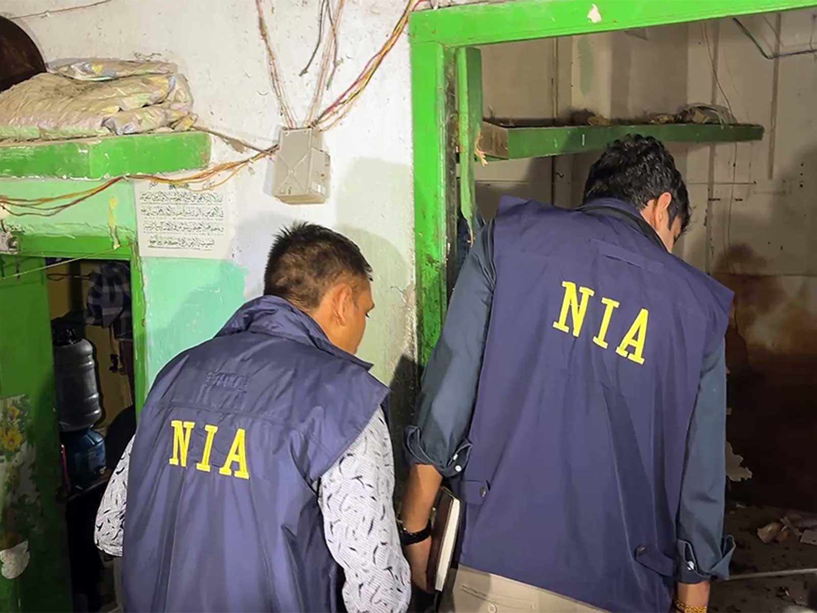 Lokayukta team is conducting raid action at Indore municipal officer Jitendra Pandey's residence (Photo / ANI)