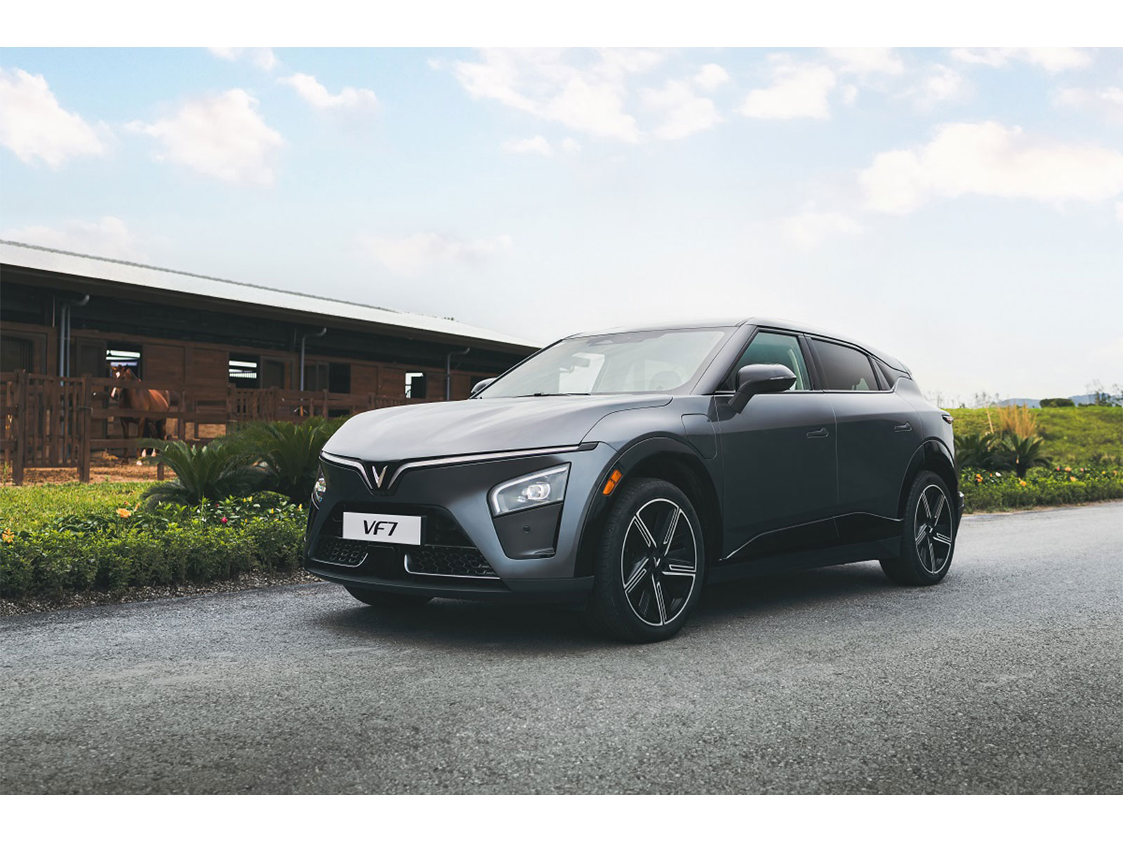 VinFast has introduced a web-based TCO calculator to help buyers compare the long-term ownership costs of EVs and ICE vehicles based on their driving patterns