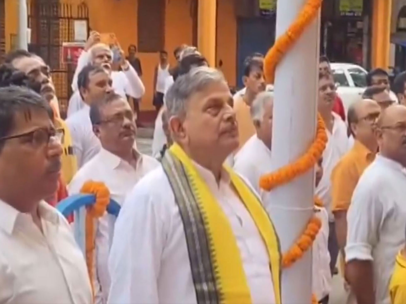 RSS General Secretary Dattatreya Hosabale hoists Tricolour flag (Photo/ANI)