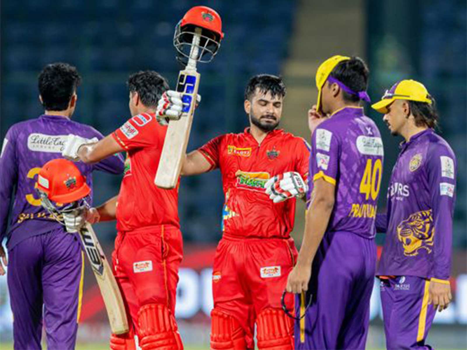 South Delhi Superstarz and New Delhi Tigers players in action (Photo: DPL)