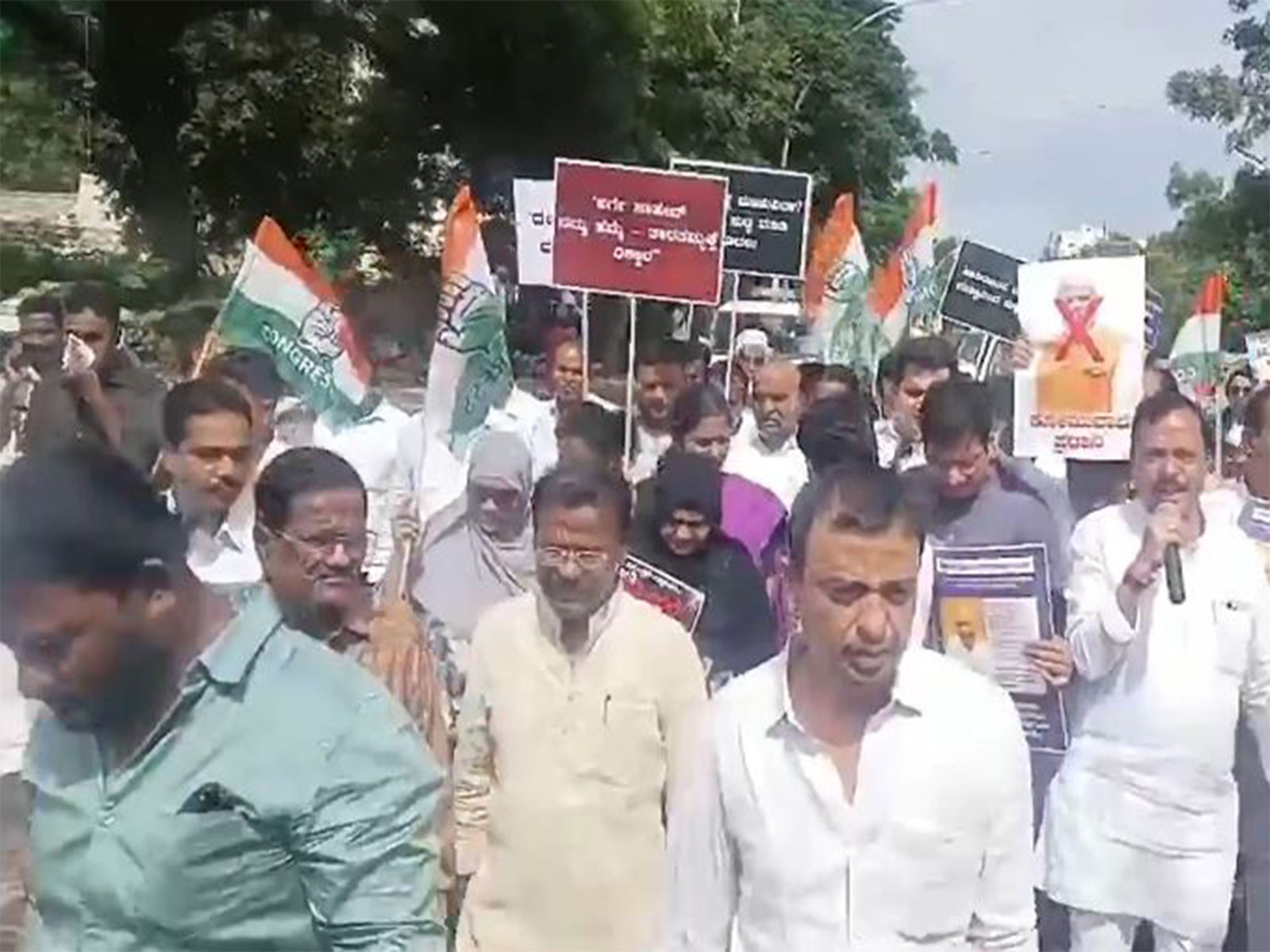 Congress leaders and party workers staged a protest in Kalaburagi (Photo/ANI)
