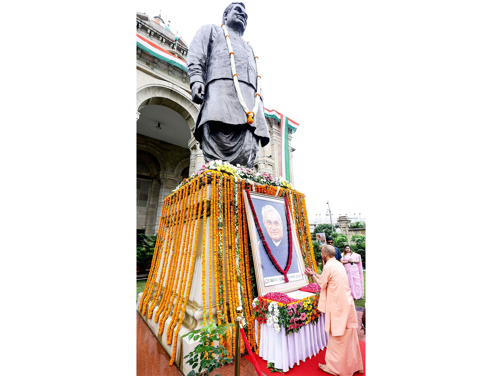 UP CM Yogi Adityanath pays tribute to Atal Bihari Vajpayee (Photo/X@YogiAdityanath)