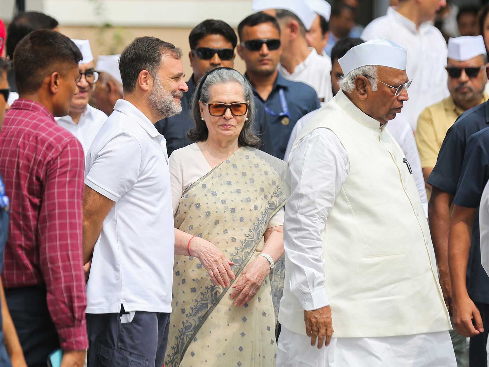 Congress Parliamentary Party (CPP) Chairperson Sonia Gandhi, Lok Sabha LoP Rahul Gandhi, and AICC President Mallikarjun Kharge (File Photo/ANI)