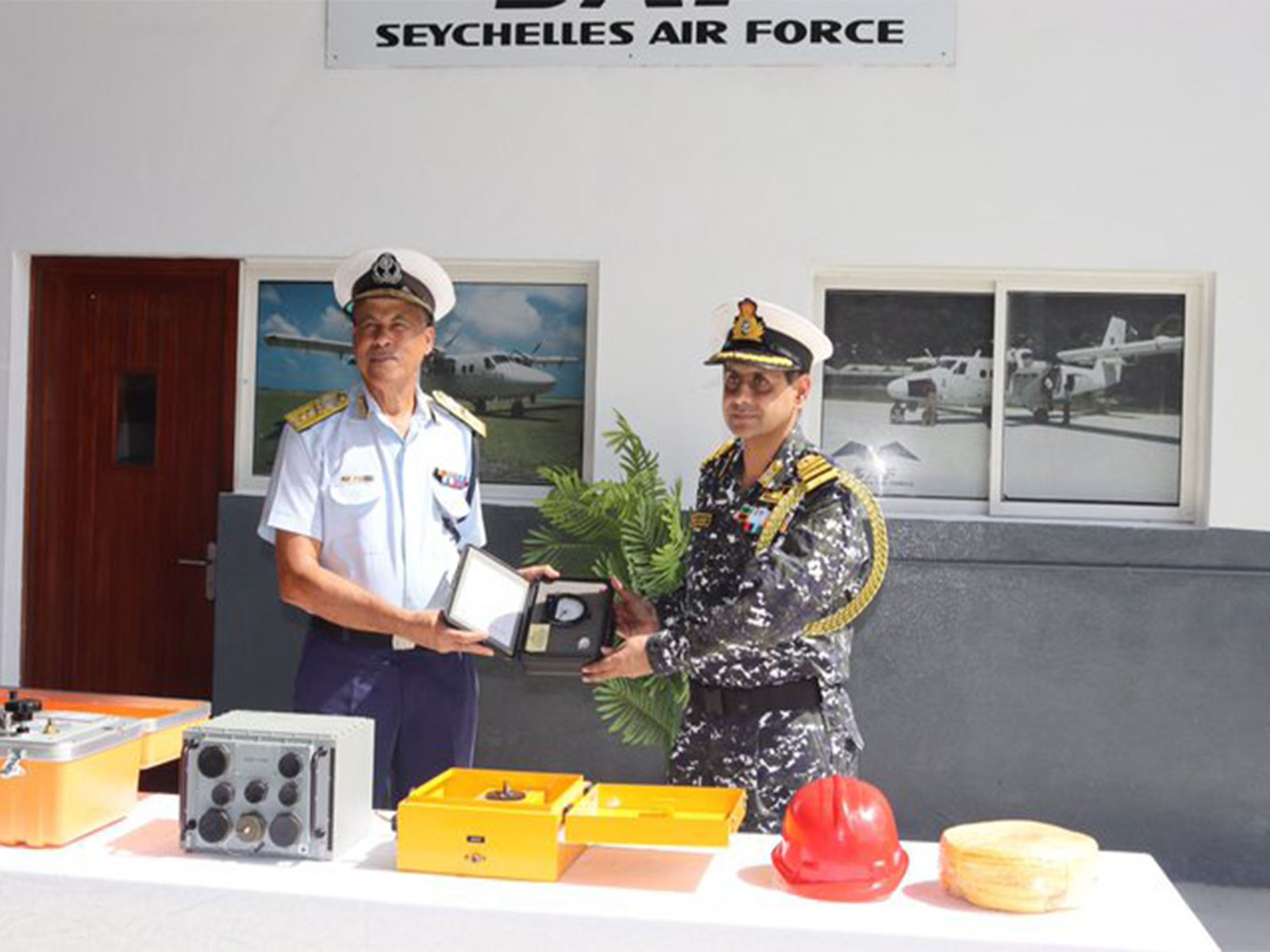 India hands over specialised calibrated tools, repaired electronic units, safety helmets and seamanship ropes to Seychelles to strengthen defence and maritime security cooperation. (Photo: X/@hci_seychelles) 