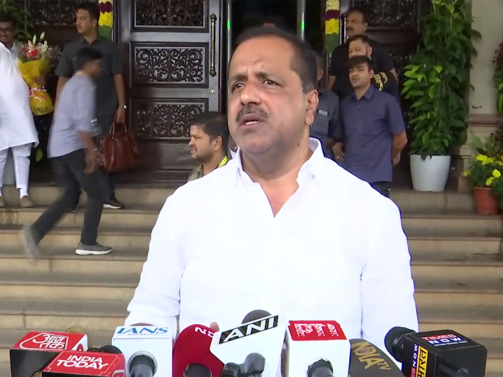 Karnataka Health Minister UT Khader (Photo/ANI)