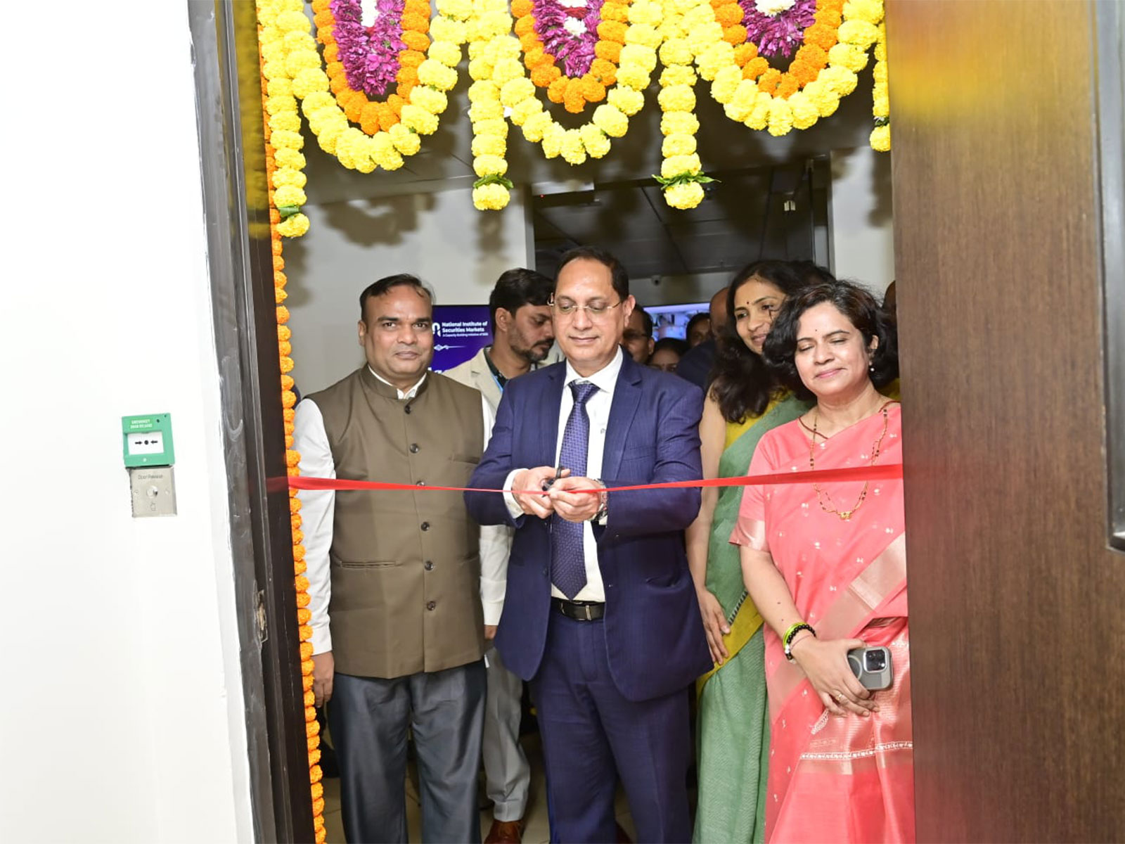 SEBI Chairman inaugurates NISM RegTech Lab (Photo-SEBI)