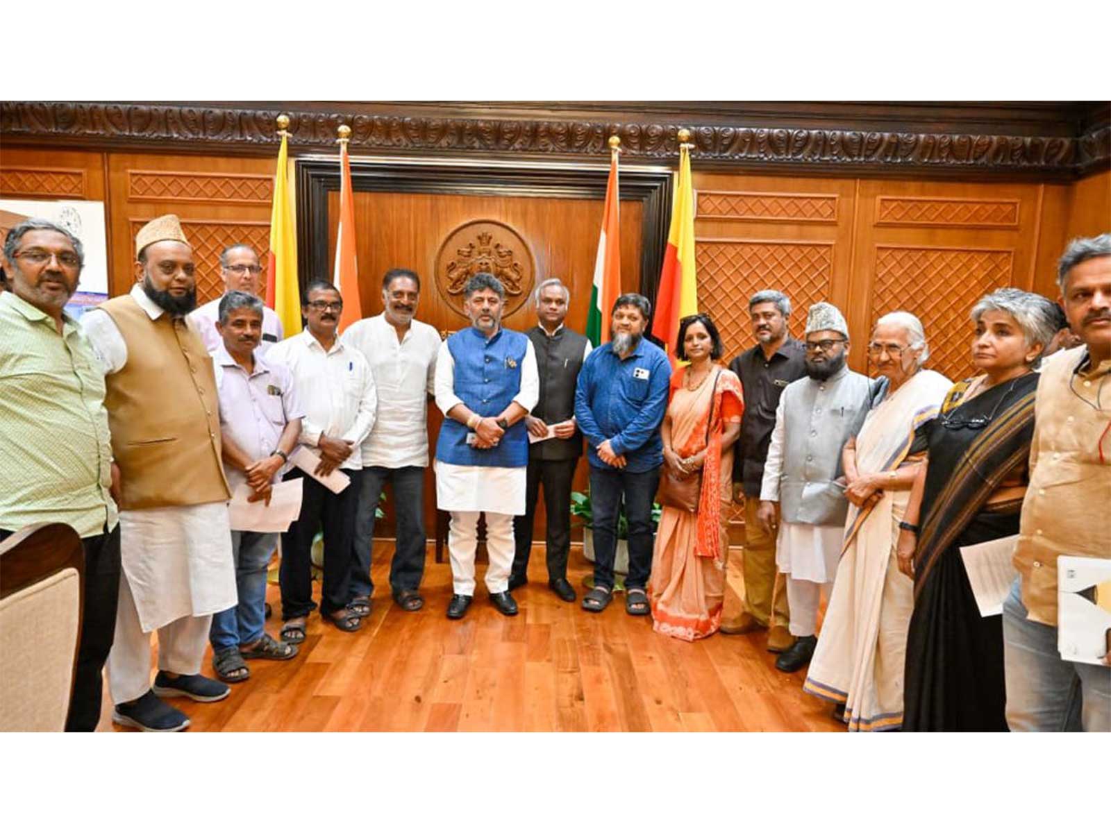 Representatives of Karnataka's civil society met Karnataka Chief Minister DK Shivakumar (Photo/X/@PriyankKharge)
