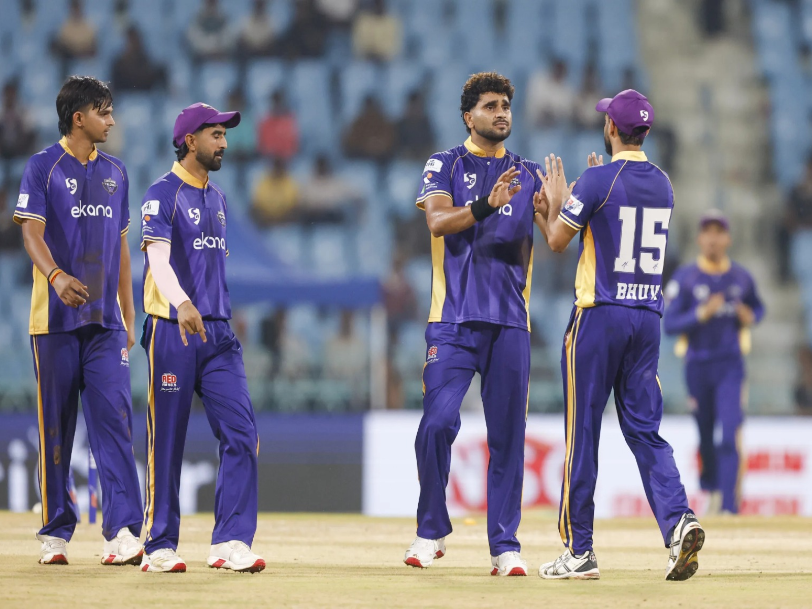 Pacer Abhinandan Singh with his Lucknow Falcons teammates. (Photo: Lucknow Falcons)