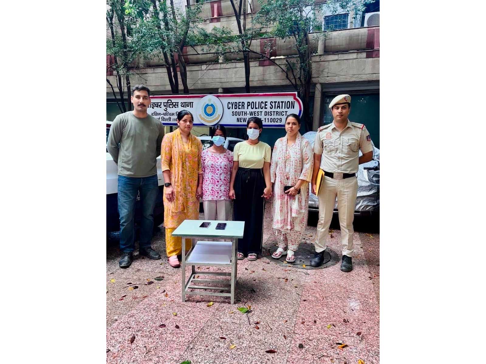 Delhi Police arrest 2 women for cheating senior citizen of Rs 1.30 lakh through dating app (Photo/Delhi Police)