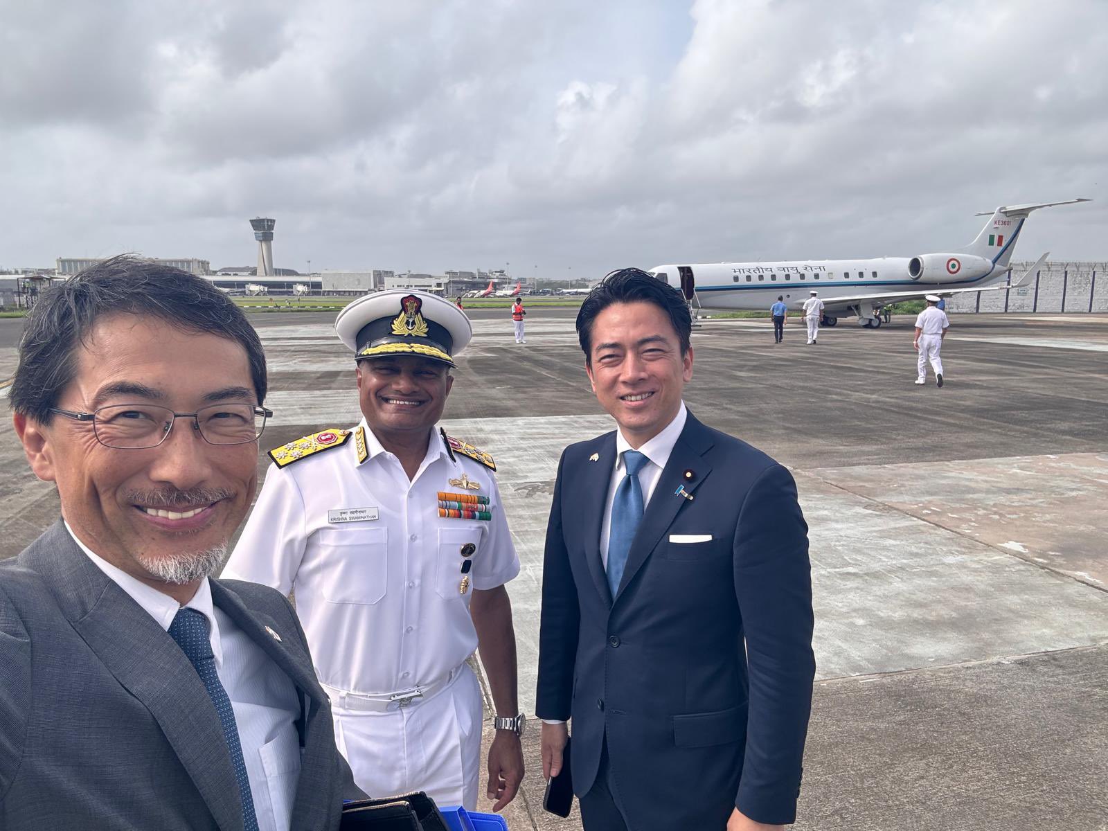 Japanese Ambassador Keiichi Ono (left) and Indian Navy Chief Admiral Krishna Swaminathan welcome Japanese Defence Minister Shinjiro Koizumi in Mumbai on Wednesday. (Photo: X/@JapanAmbIndia)
