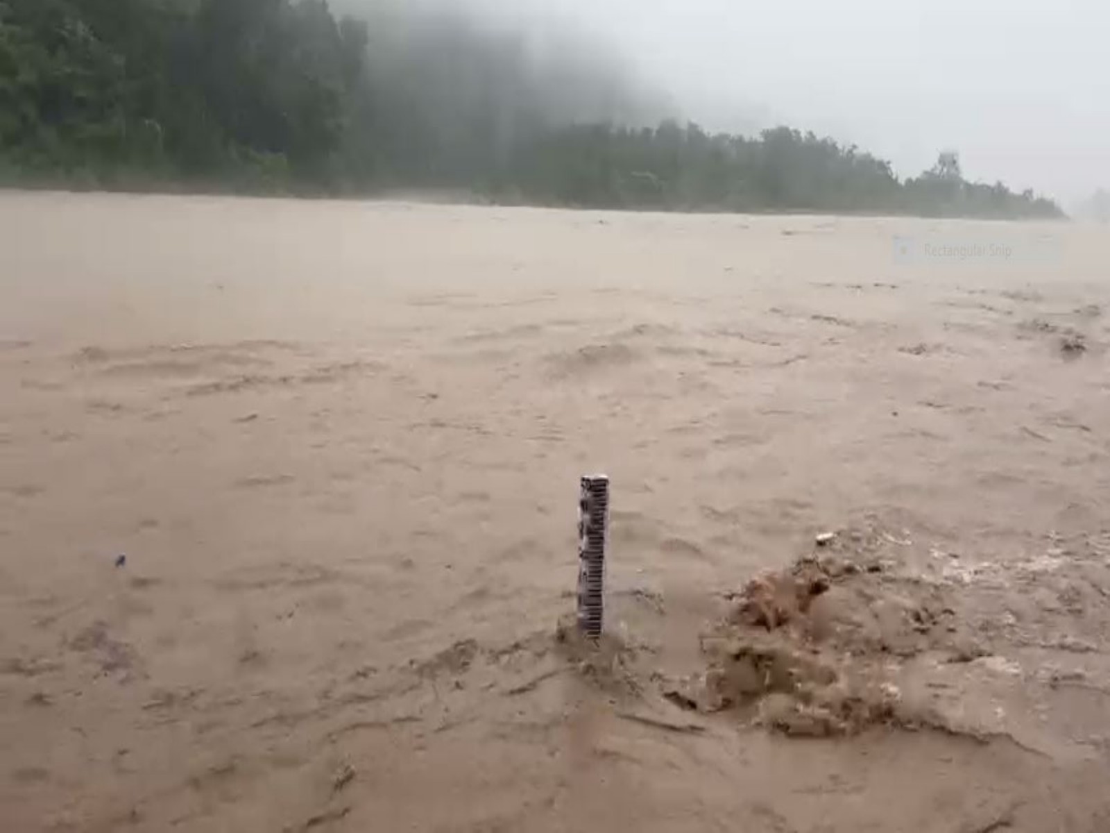 Heavy rain swells rivers in Uttarakhand (Photo/ANI)