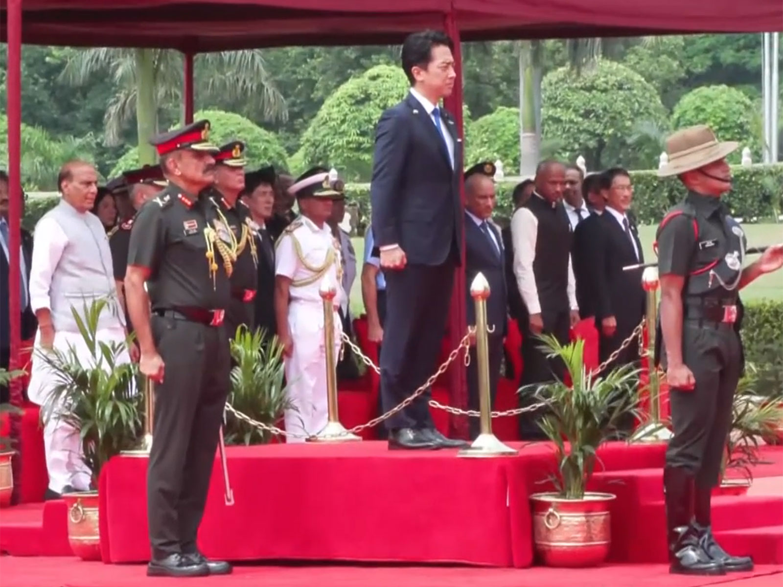 Japanese Defence Minister Koizumi inspects Guard of Honour in presence of Defence Minister Rajnath Singh (Photo/ANI)