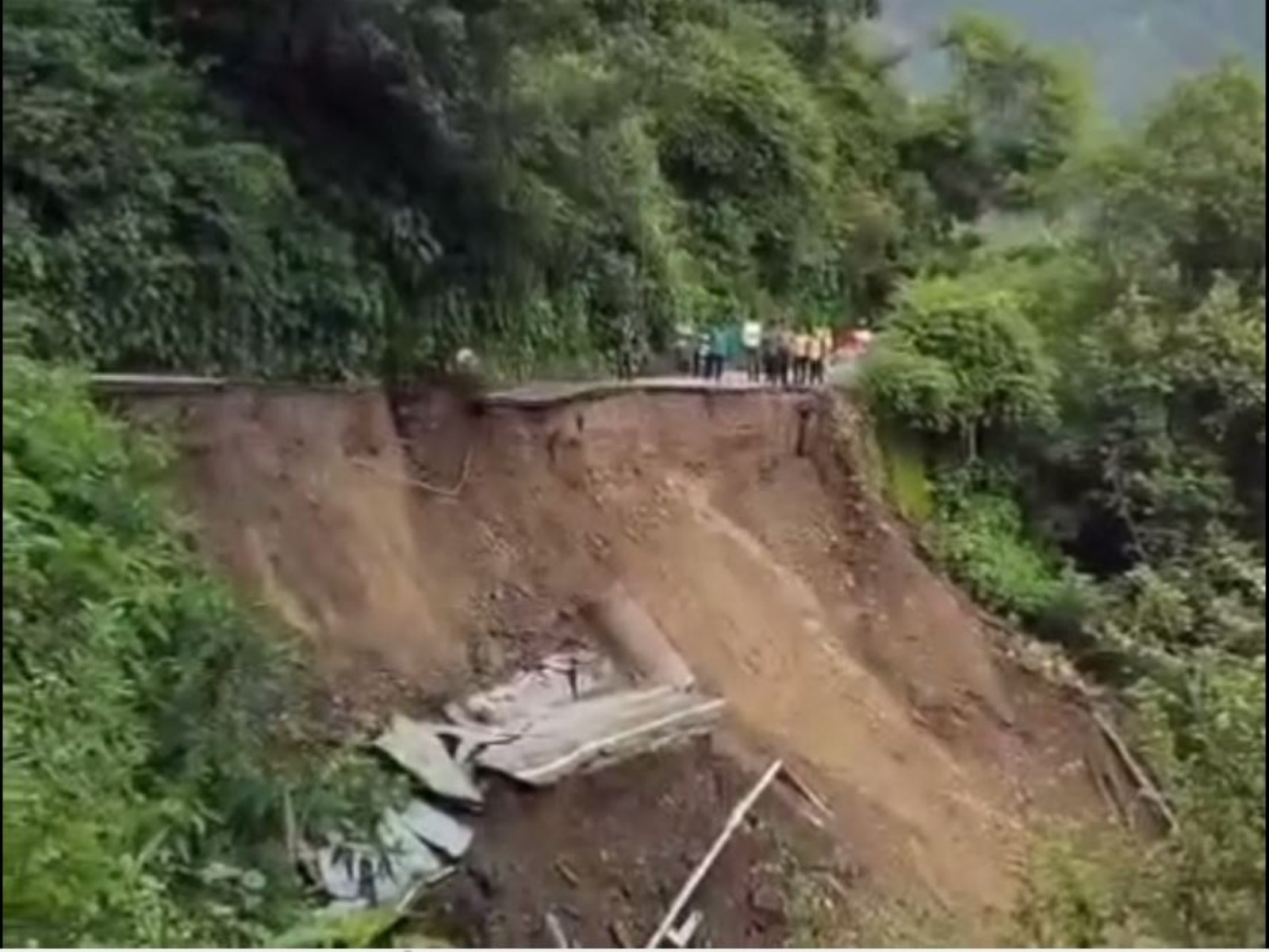 NH-707A closed due to a washout between Dimta Bend and Jeevan Ashram  (Photo/ANI)