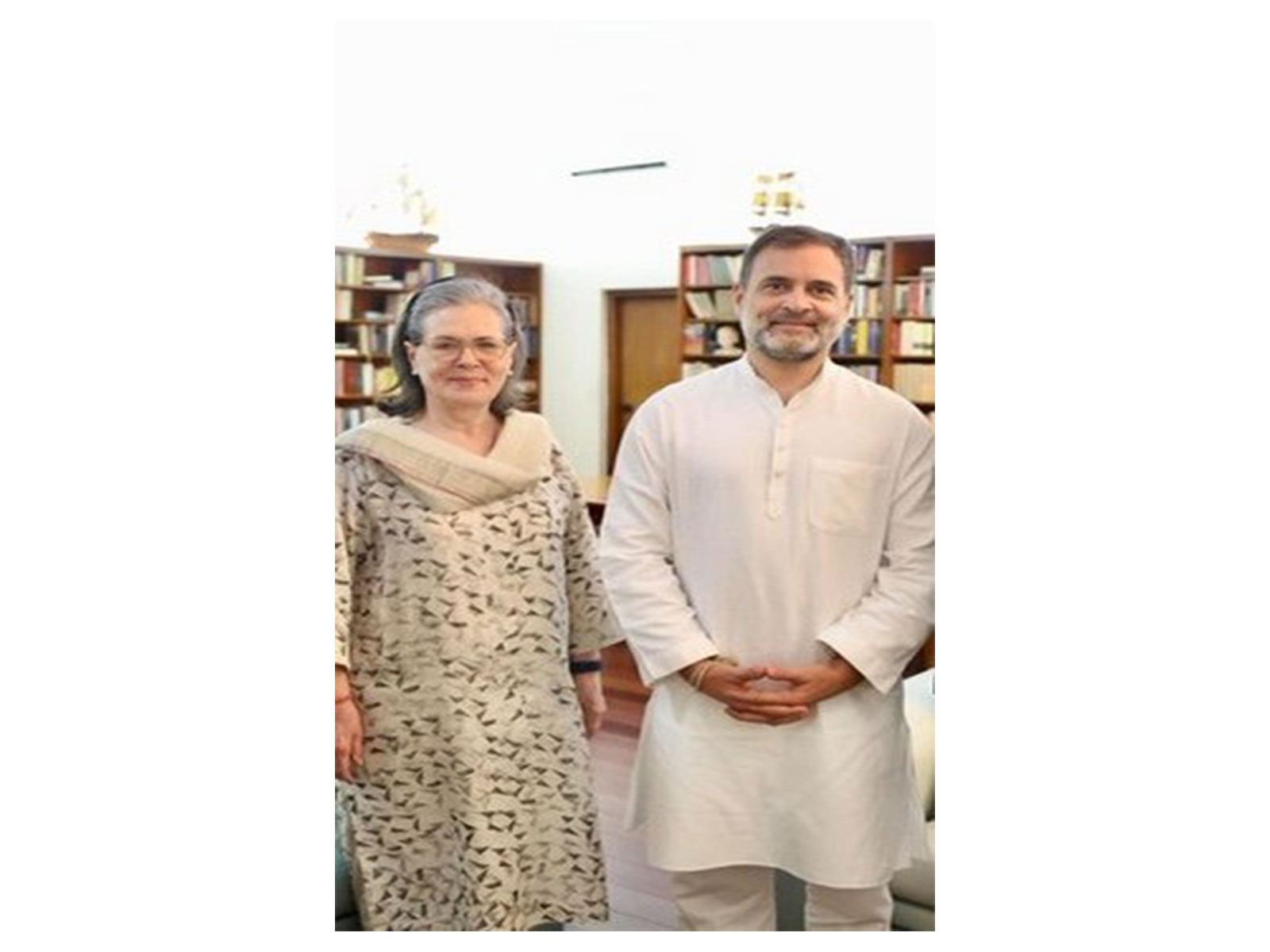 Congress leaders Sonia Gandhi and Rahul Gandhi (File Photo/ANI)