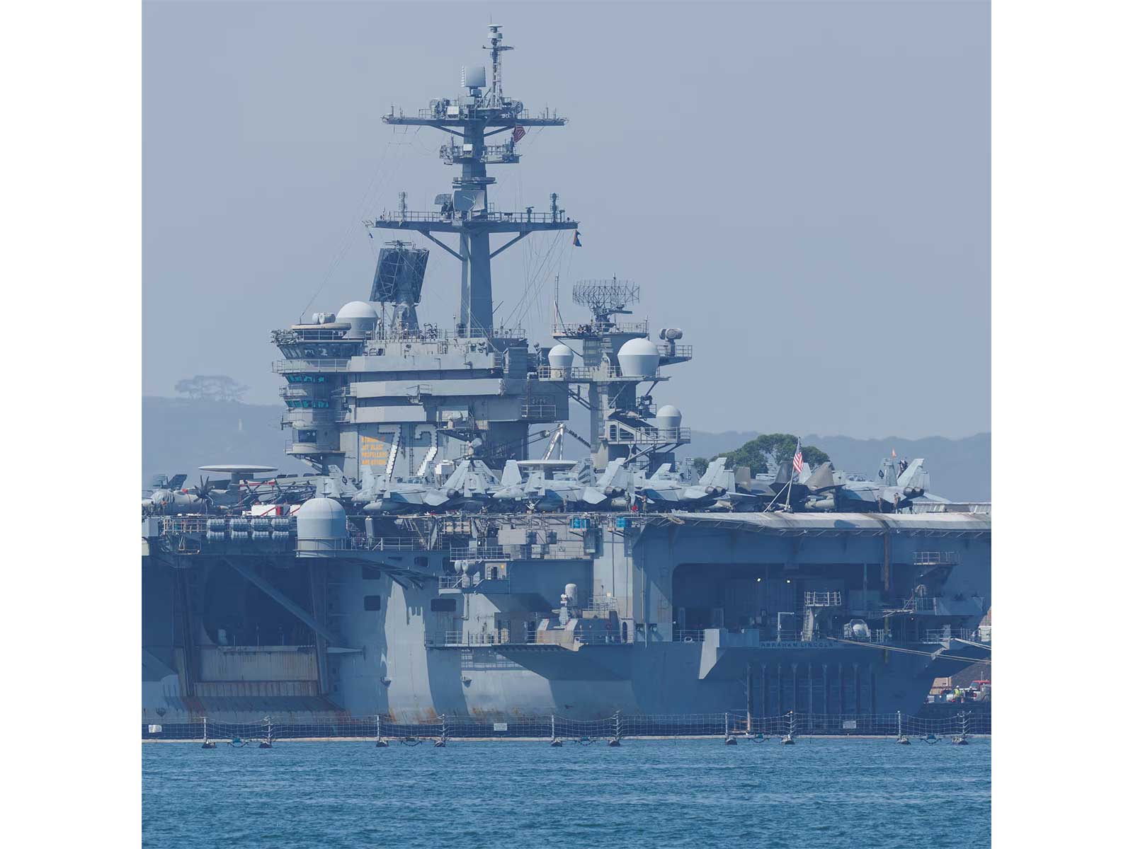 The Nimitz-class, nuclear-powered aircraft carrier USS Abraham Lincoln (CVN-72) is pictured at Naval Air Station North Island in San Diego, California, US. (Photo/Reuters)