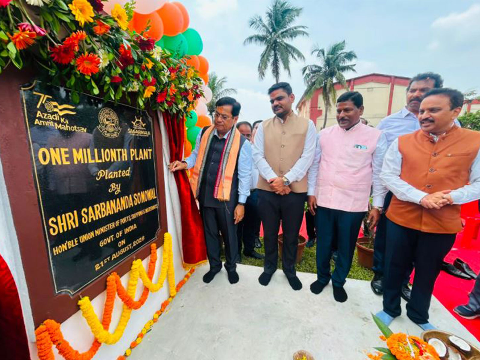 Sarbananda Sonowal at Paradip port (Photo:X/Sarbananda Sonowal)