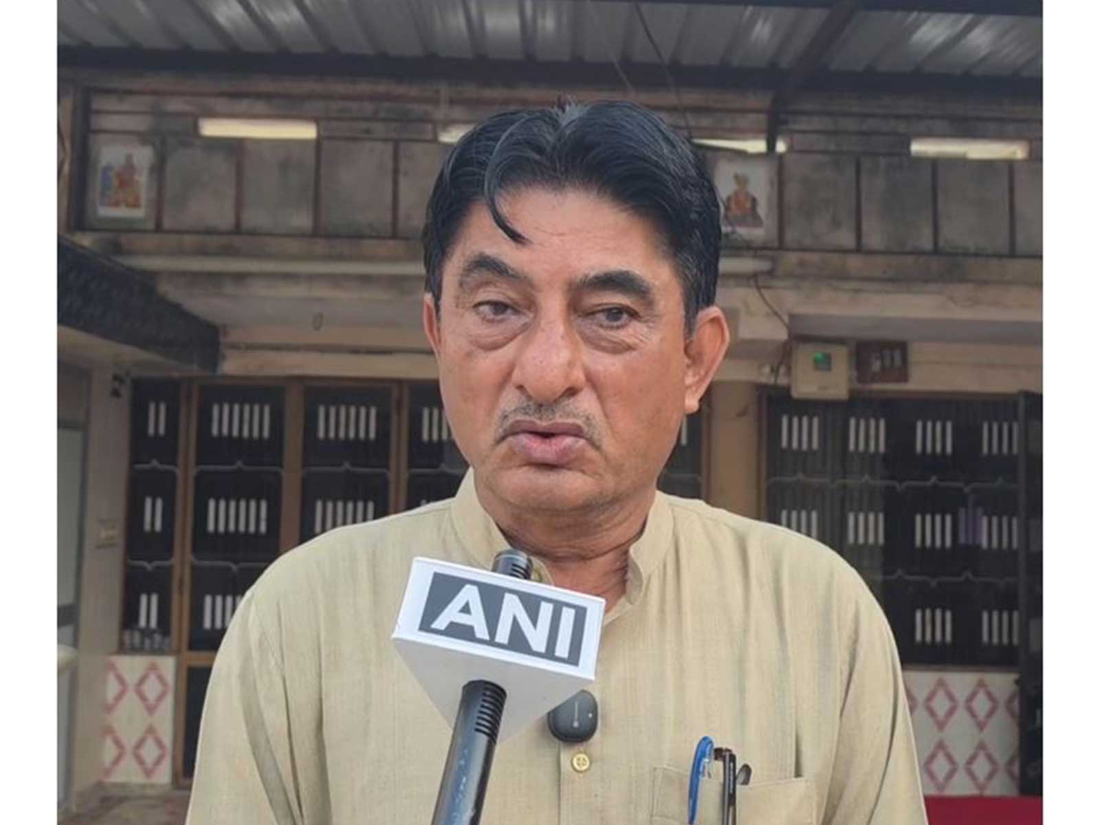Aakhaj village resident Dinesh Suthar (Photo/ANI)
