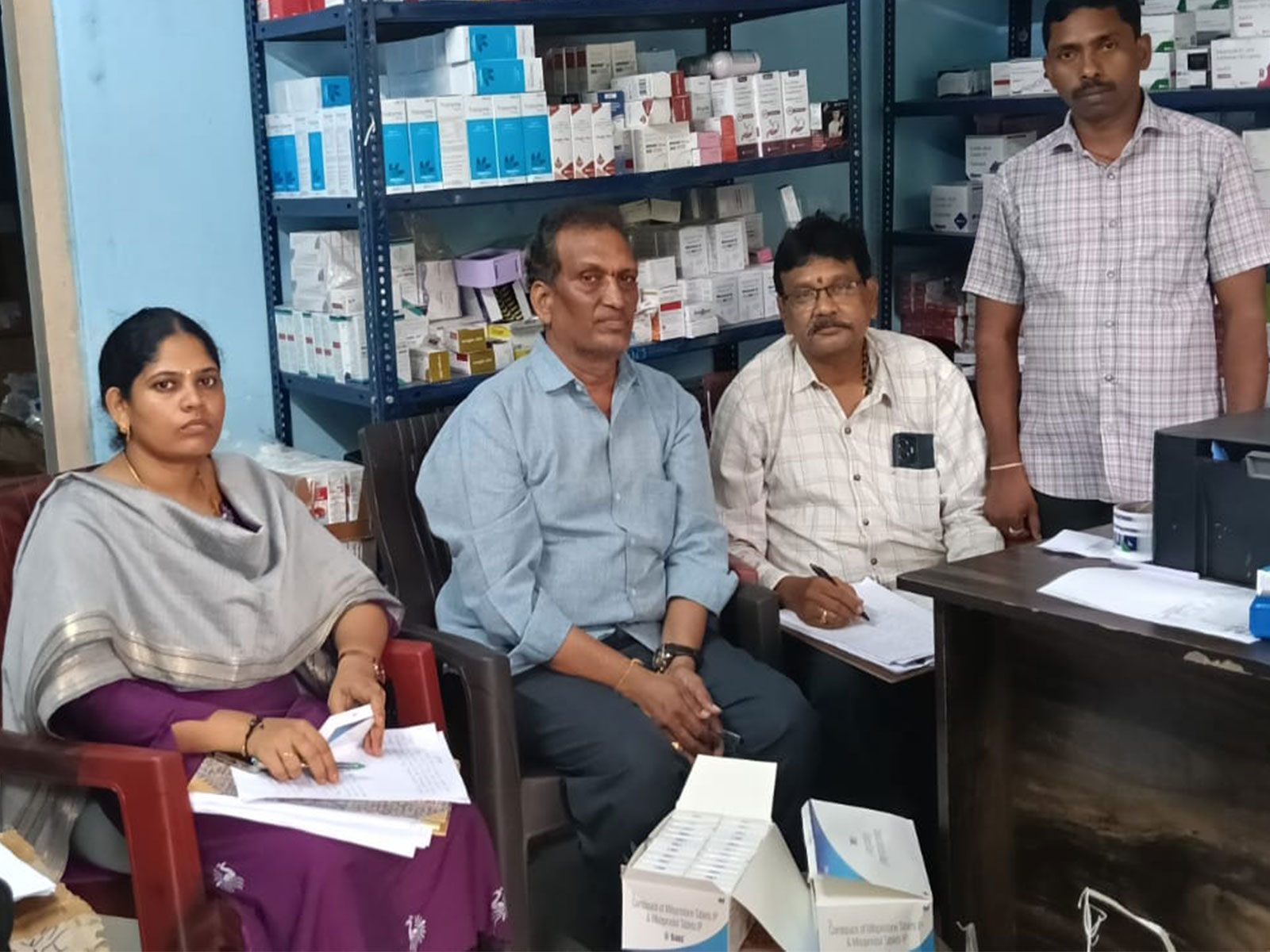 TG SAFE conducting raid in medical shop (Photo/Drug Control official Telangana State)