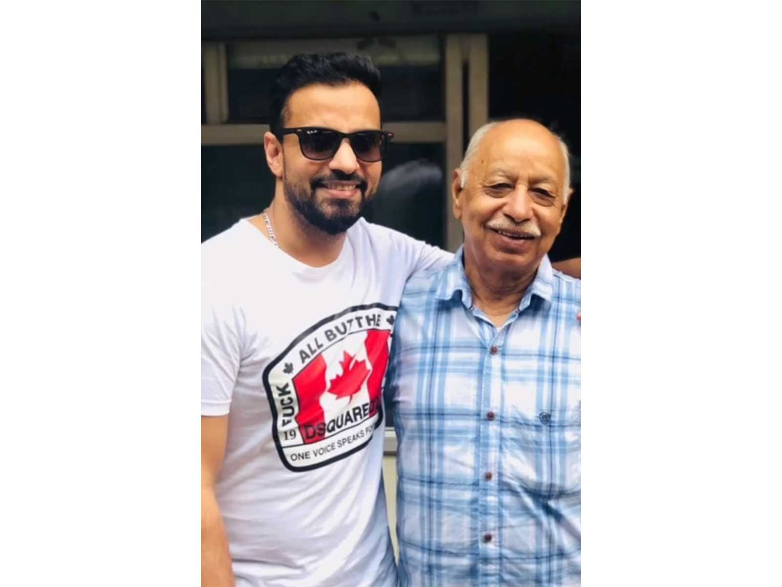 Rajiv Thakur with father (Photo/instagram/@rajivthakur007)