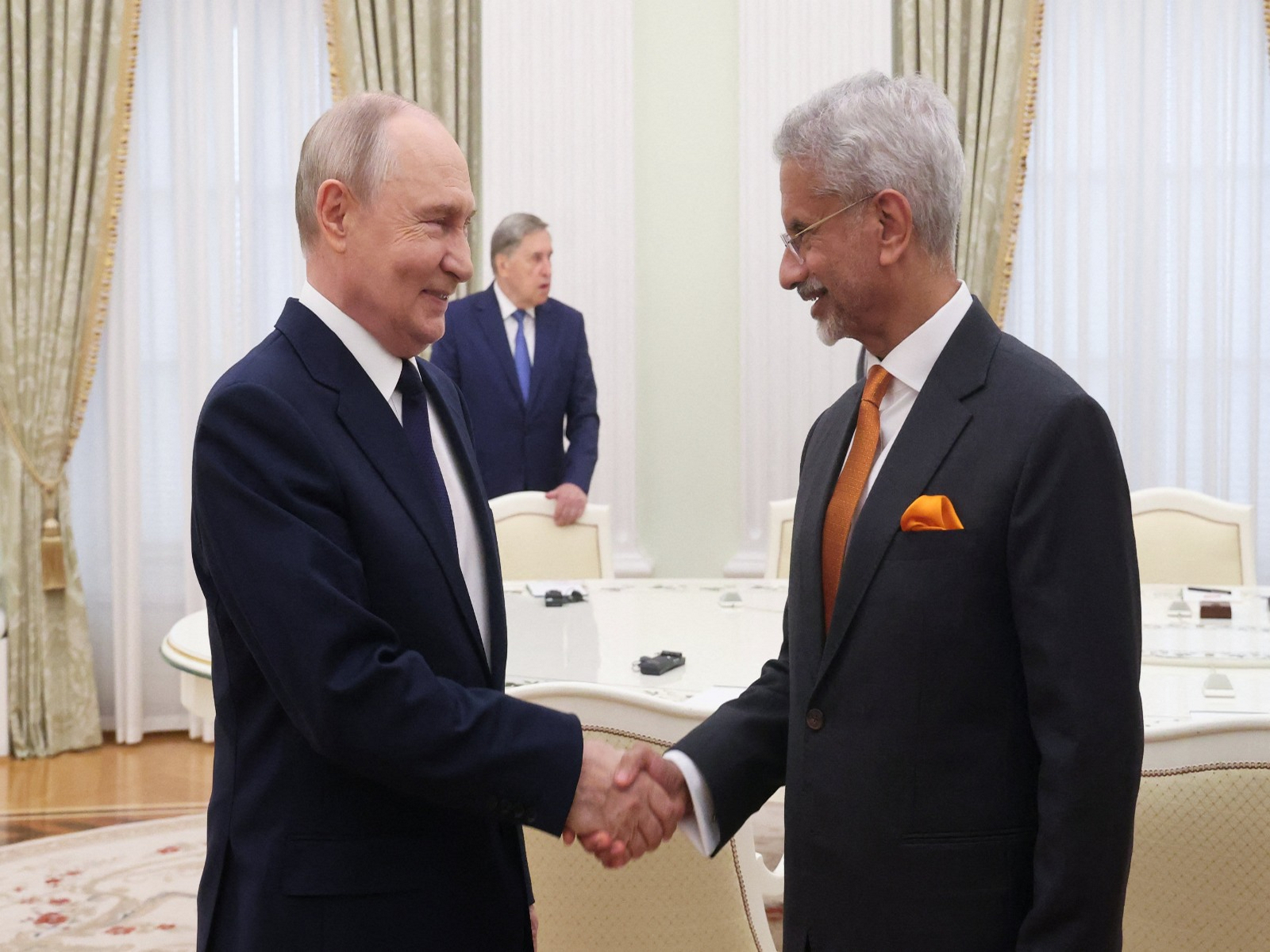 Russian President Vladimir Putin shakes hands with External Affairs Minister S Jaishankar during a meeting at the Kremlin in Moscow (Photo/Reuters)