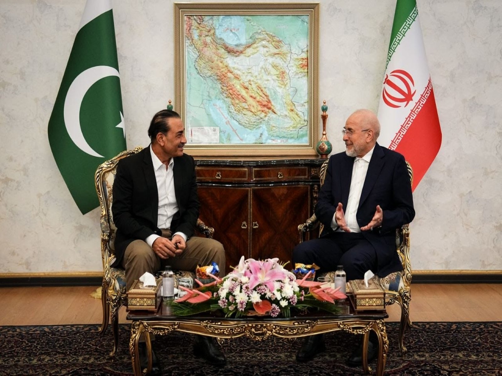 Iran's Parliamentary Speaker MB Ghalibaf meets Pakistan's Asim Munir (Photo/Telegram)