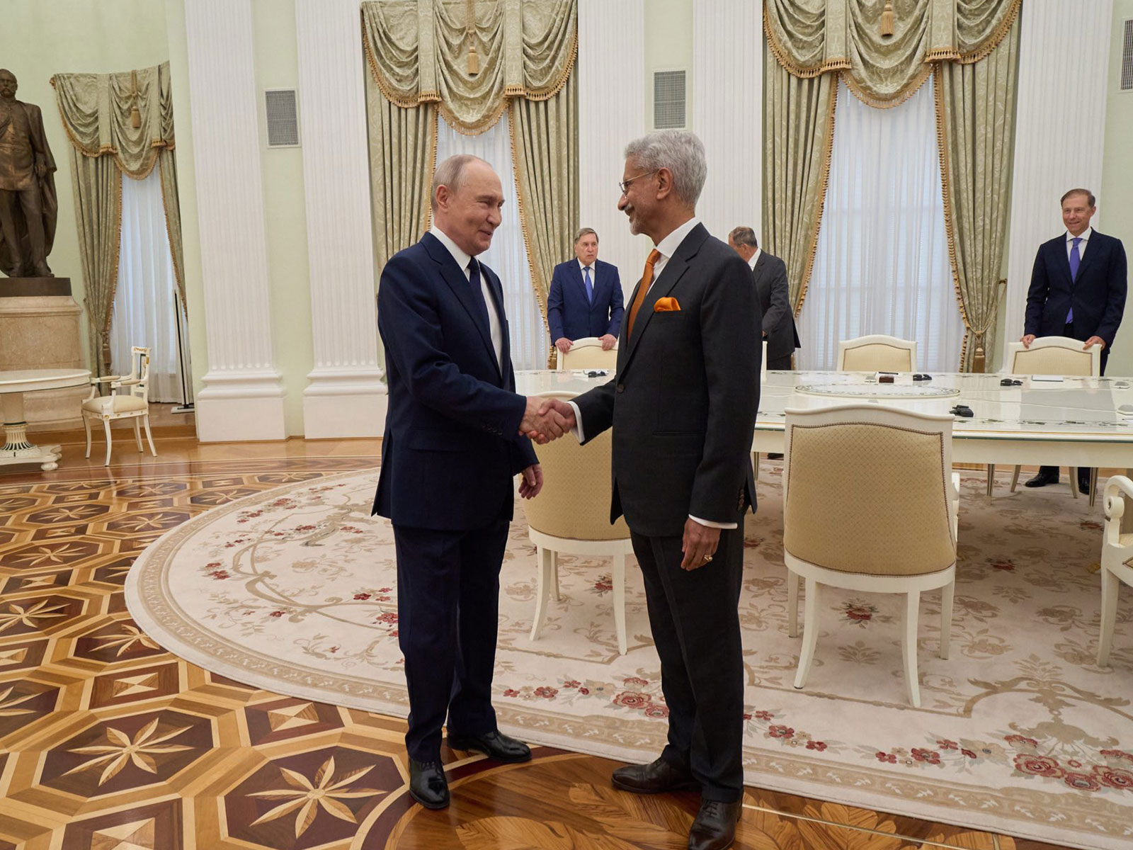 External Affairs Minister S Jaishankar with Russian President Vladimir Putin (Photo/X@DrSJaishankar)