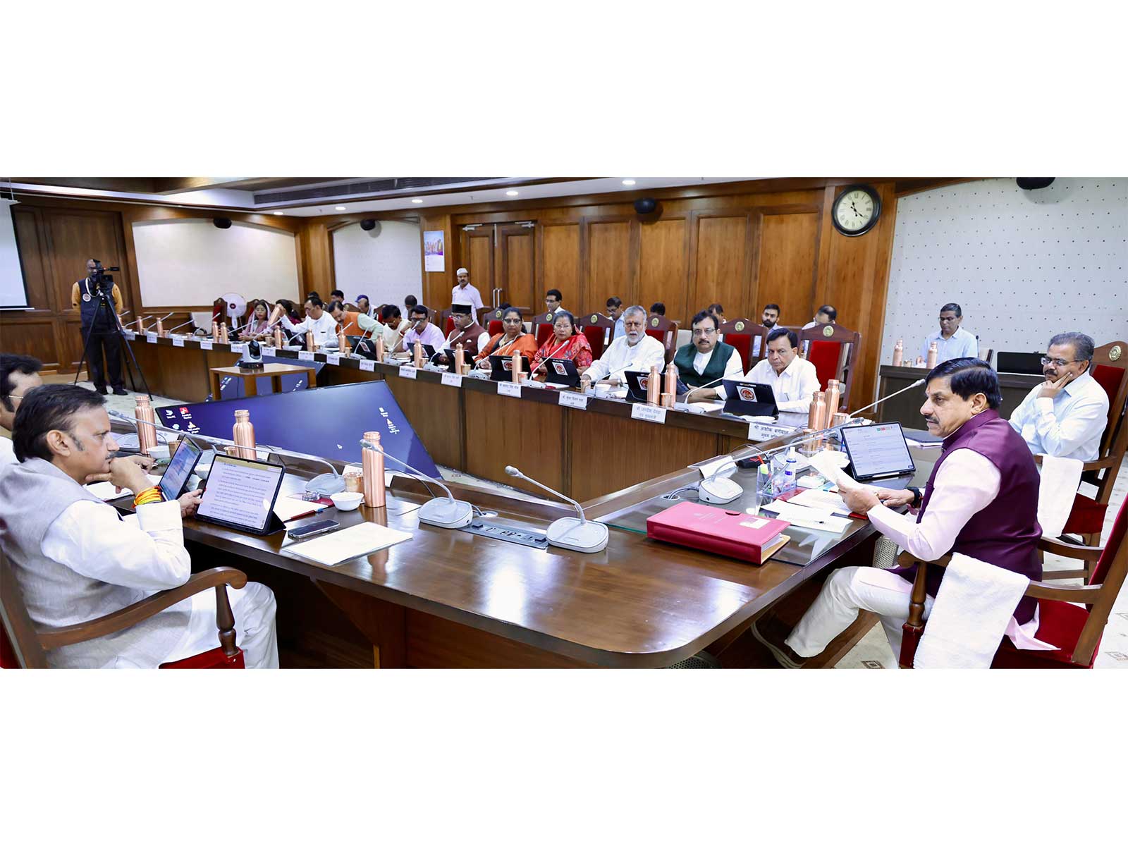 MP CM Mohan Yadav is chairing the cabinet meeting (Photo/DPR)
