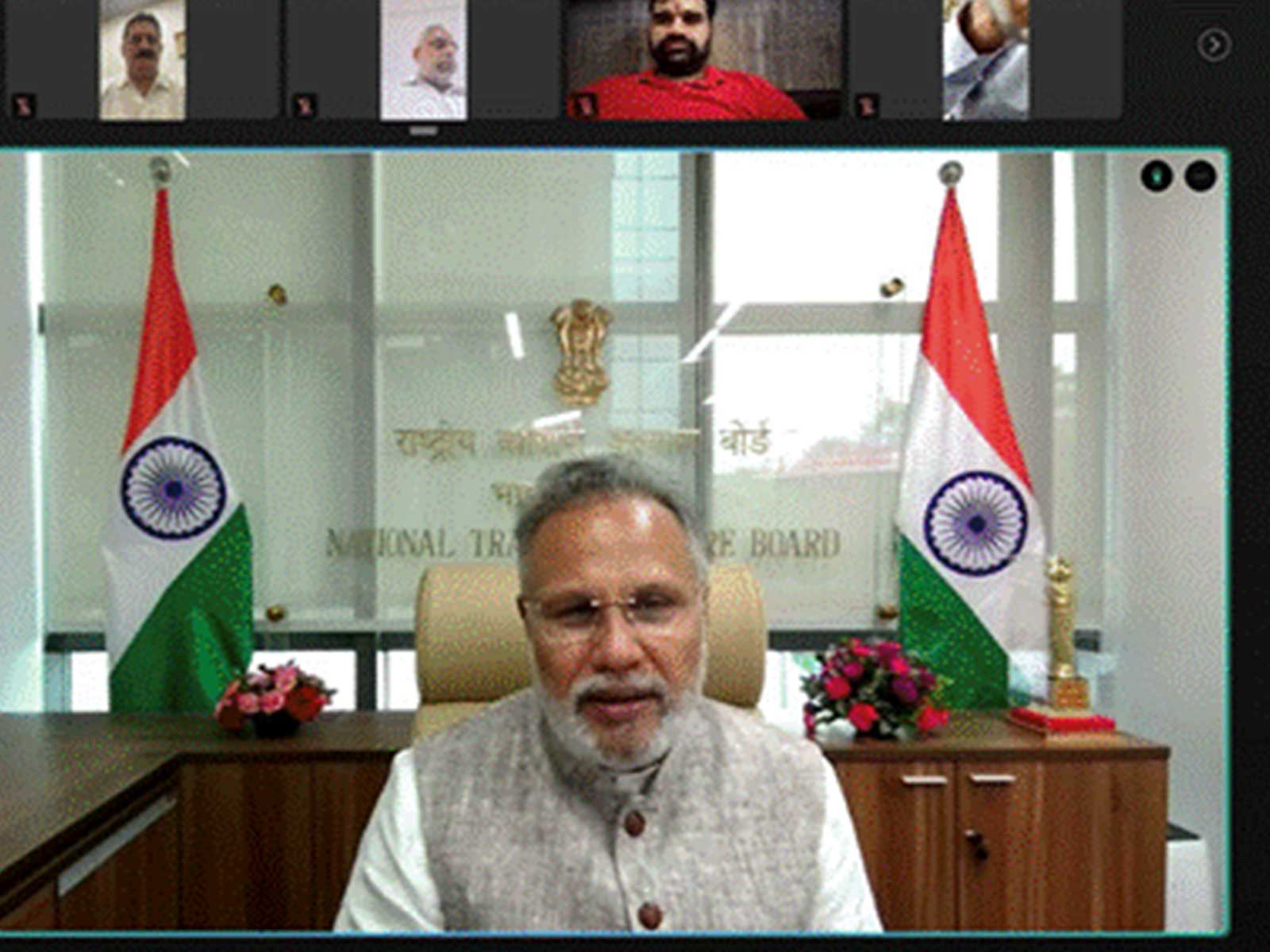 NTWB Chairman holds 100th virtual conference interaction meeting with traders (Photo\PIB)