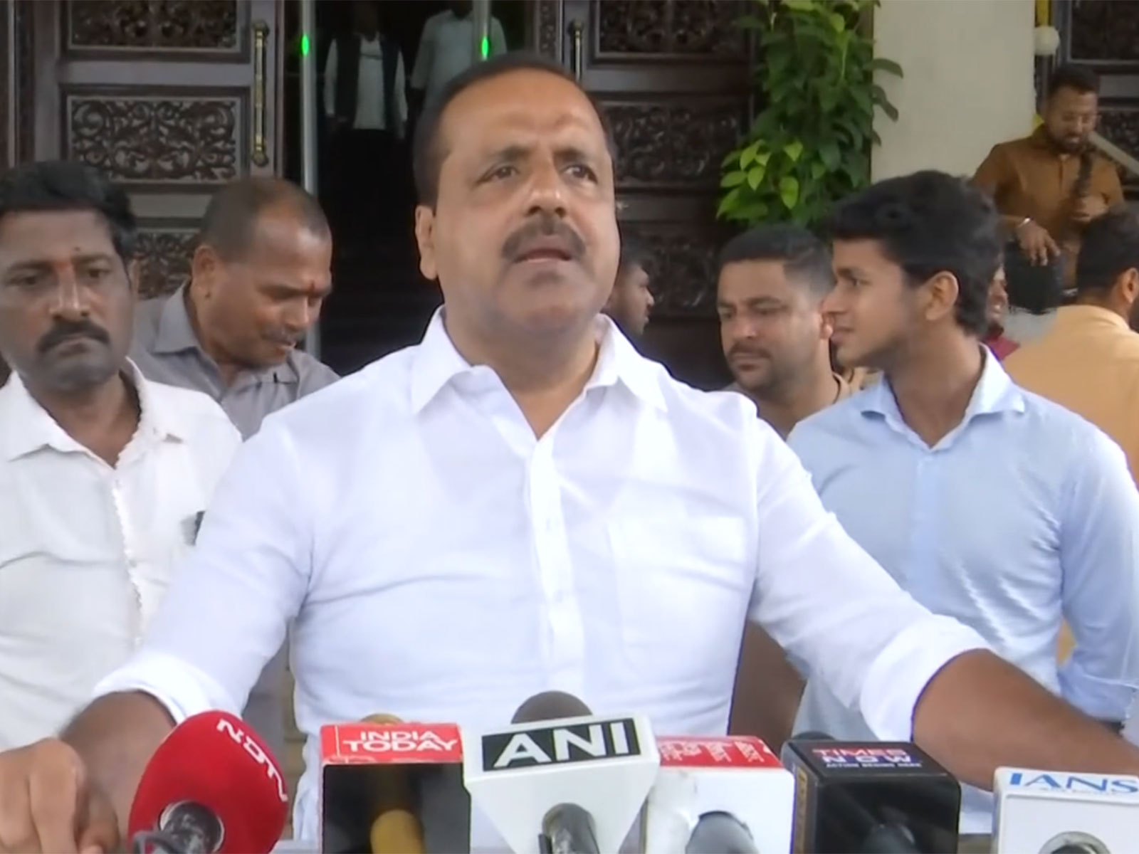 Karnataka Health Minister UT Khader (Photo/ANI)