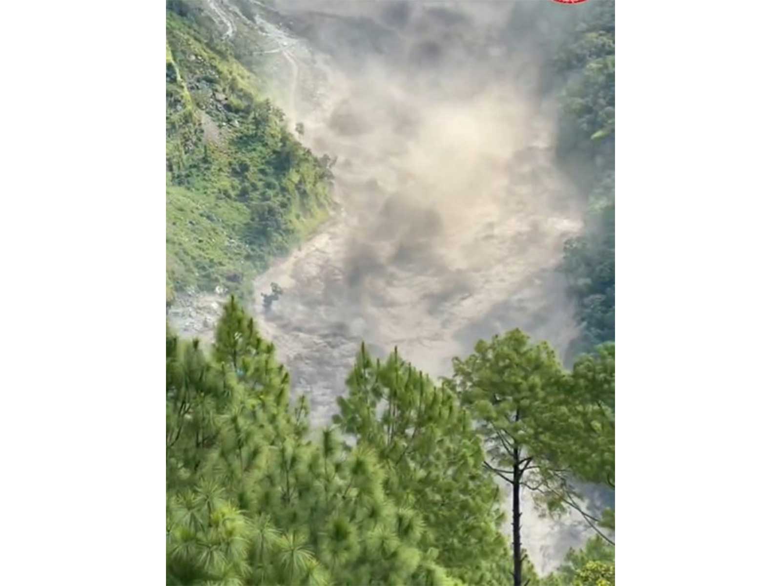 Visual of the flash floods that struck the Bhote Koshi River in Rasuwa (Photo/X/@NepalPoliceHQ)