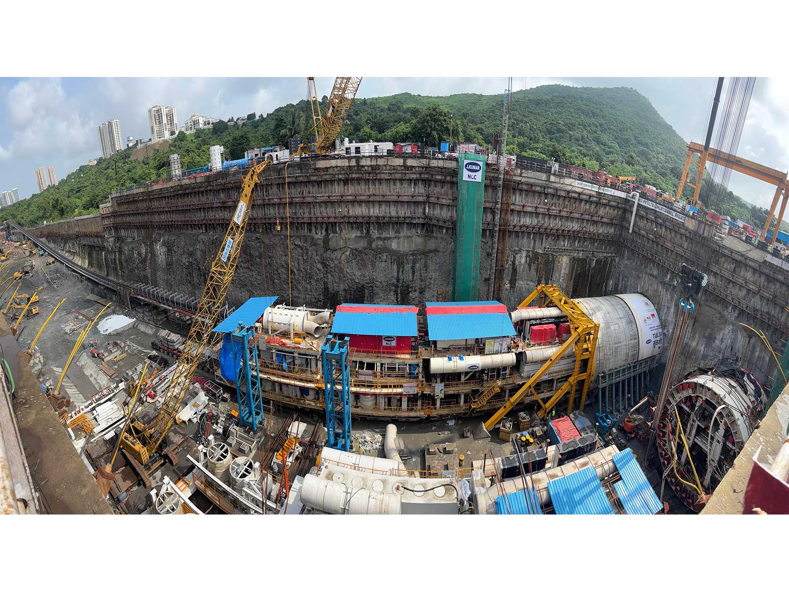 Visual of Goregaon-Mulund Link Road constrution work (Photo/BMC)