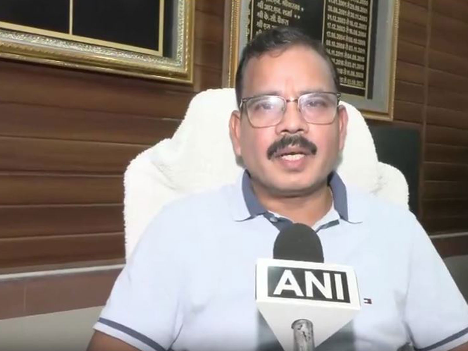 Indira Gandhi Krishi Vishwavidyalaya  Registrar Kapil Dev Deepak (Photo/ANI)