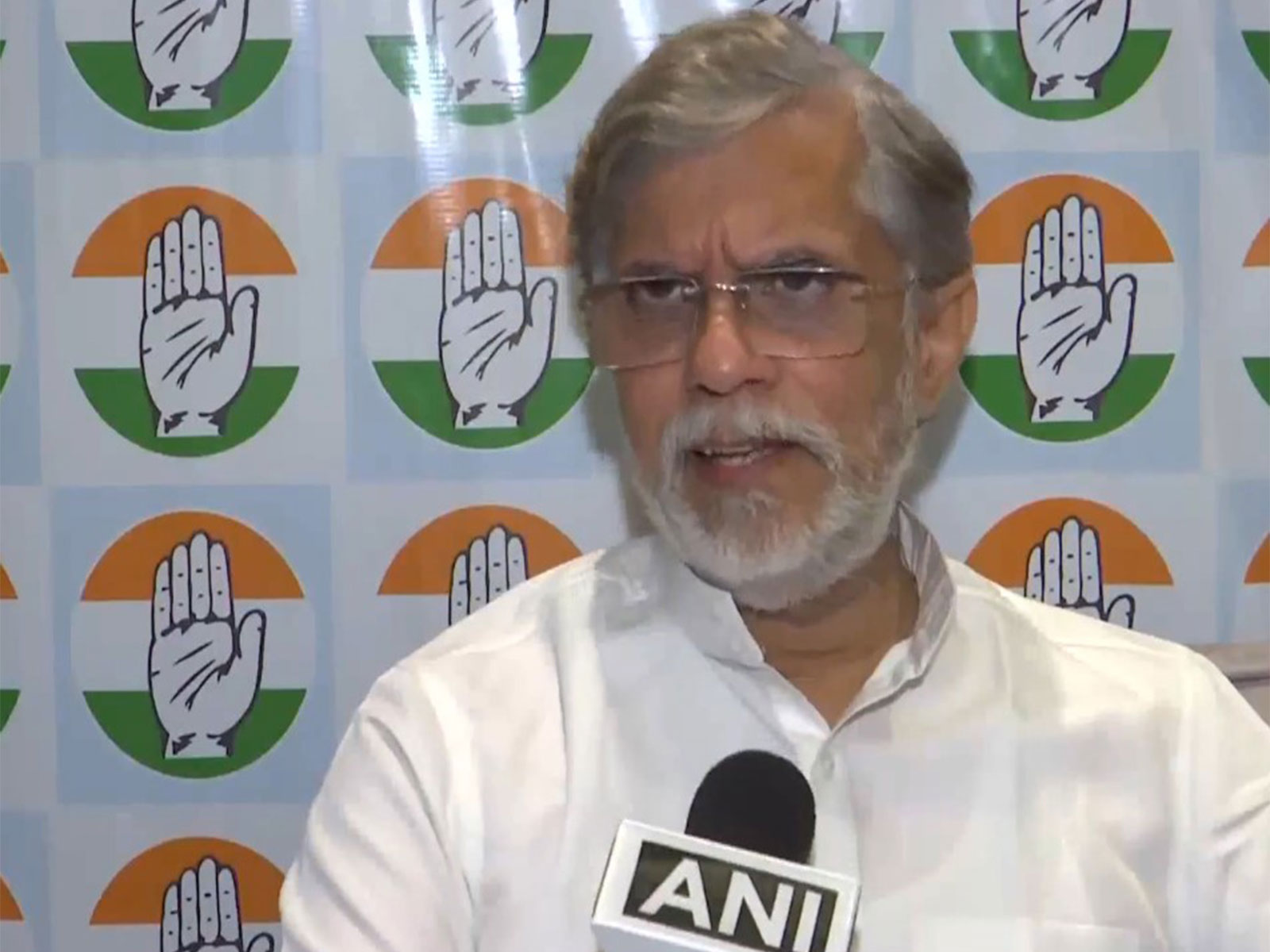 Congress MP Pawan Khera (Photo:ANI)
