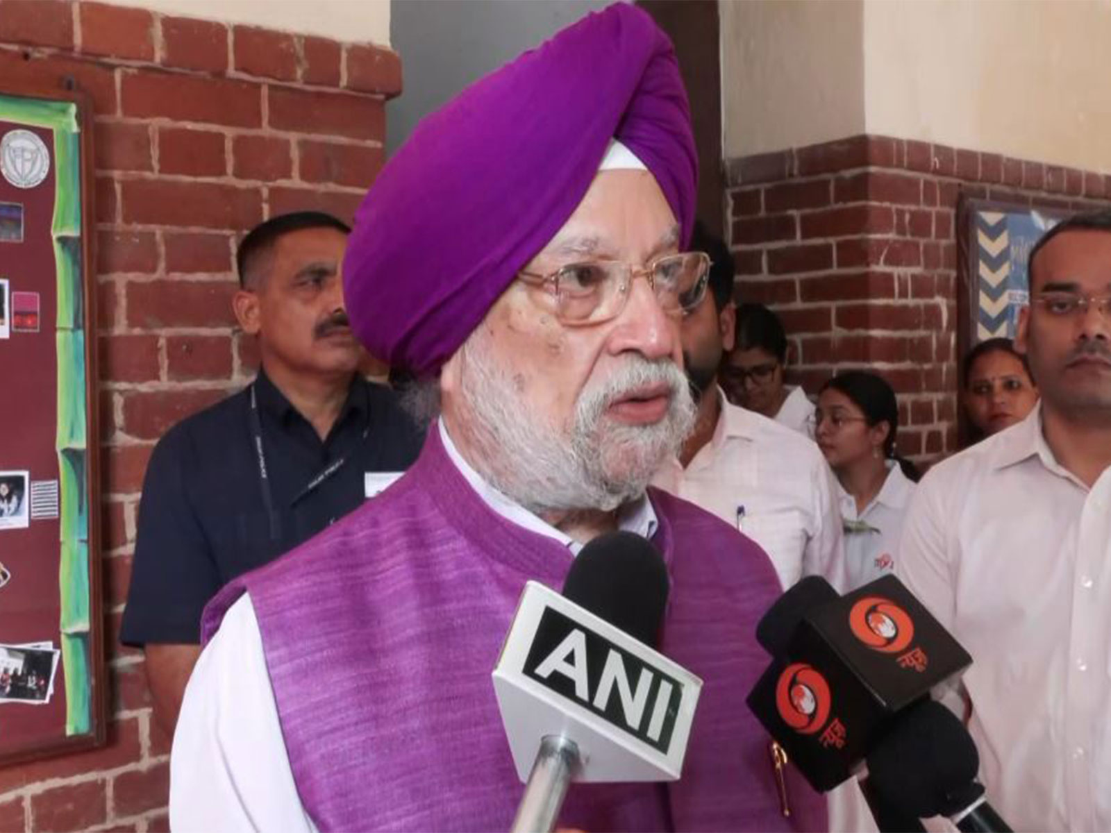 Union Minister Hardeep Singh Puri (Photo: ANI)