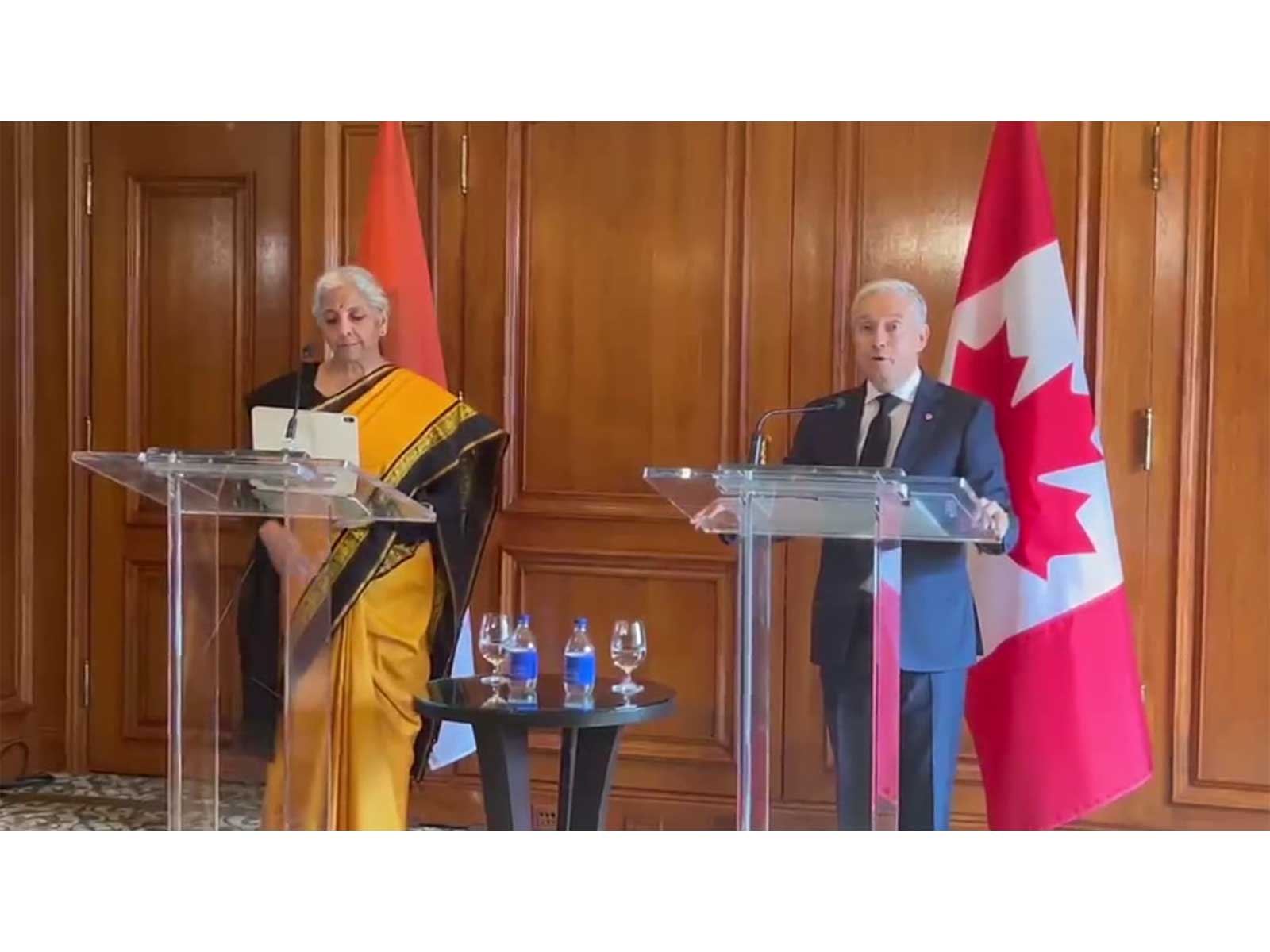 Union Finance Minister Nirmala Sitharaman and Canadian Finance Minister and Minister of National Revenue Francois-Philippe Champagne addressing a joint press conference in Toronto (Photo/ANI)